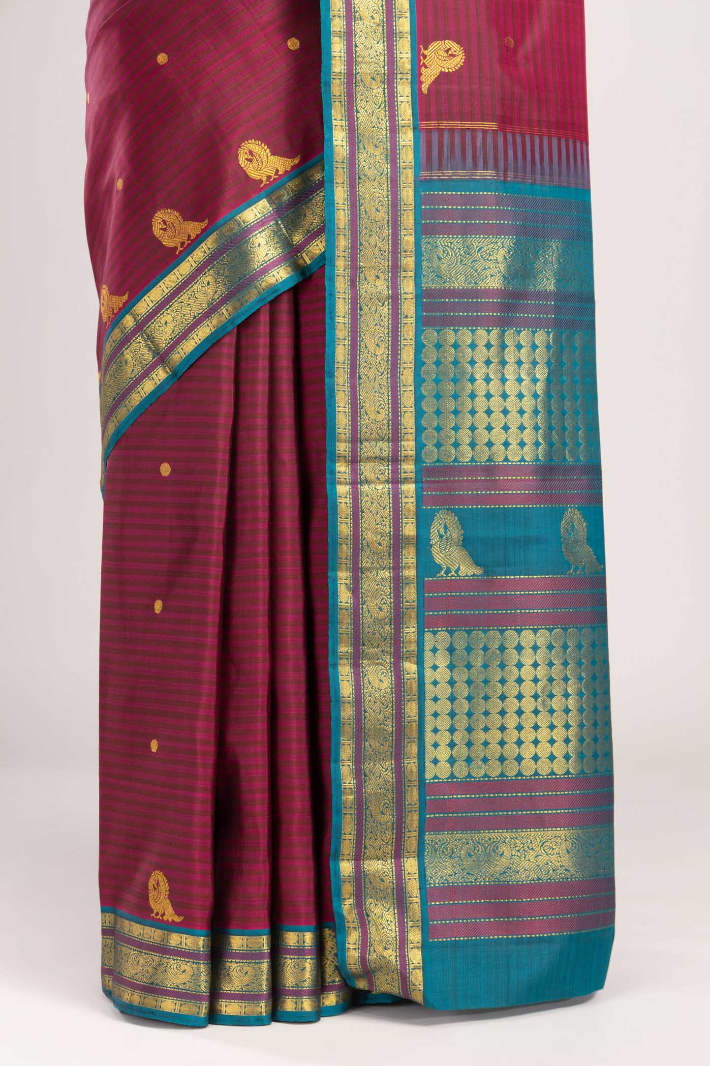 Aaradhya-Pink with Maroon Dual Tone Kanchipuram Silk Saree - Image 6