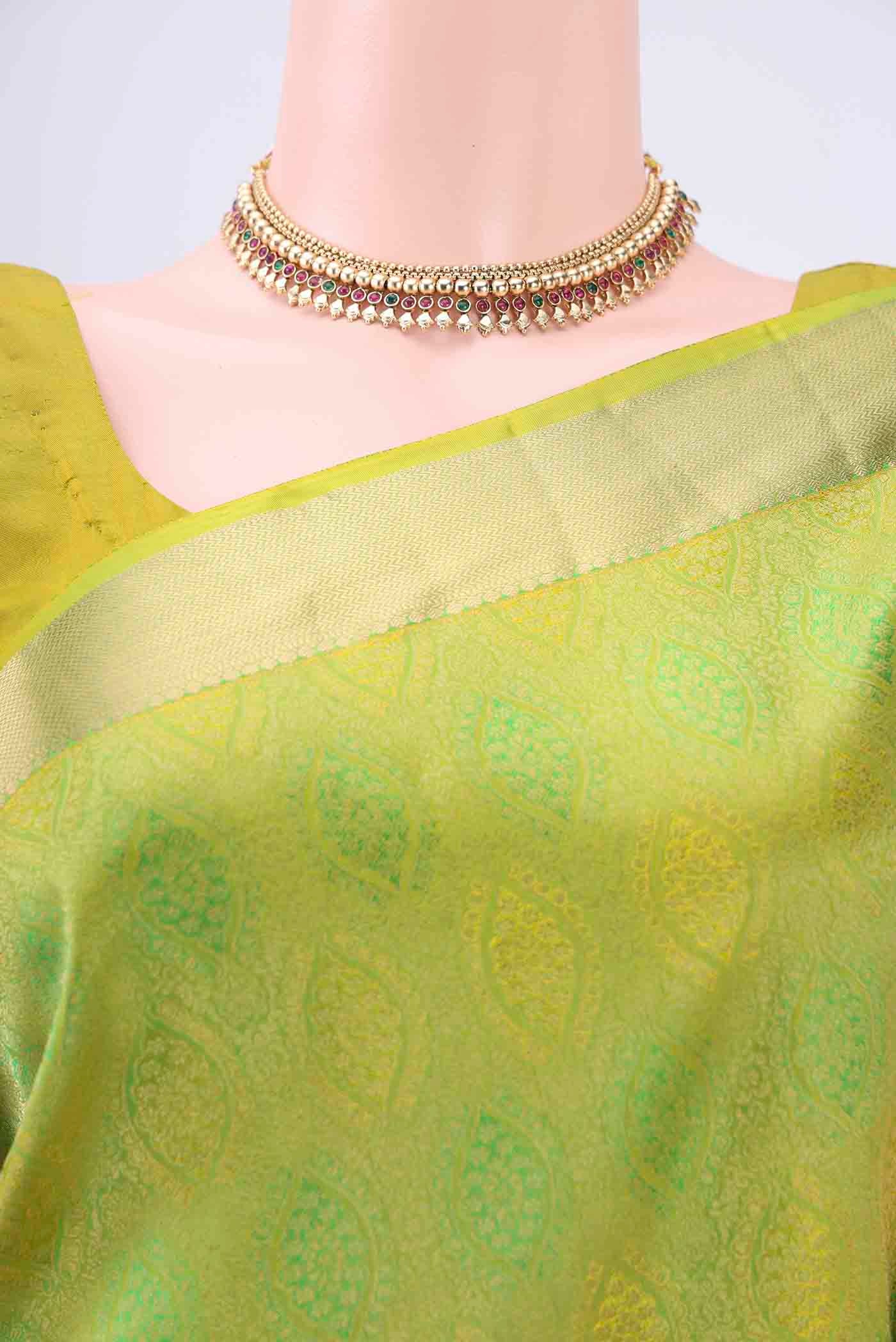 Acid Green Dual Tone Soft Silk Saree - Image 2