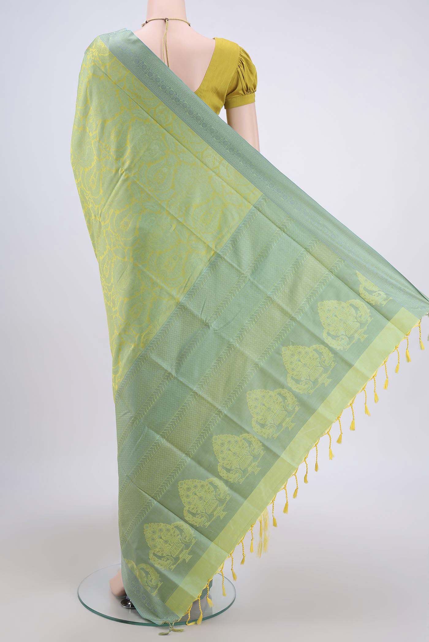 Green Soft Silk Saree - Image 3