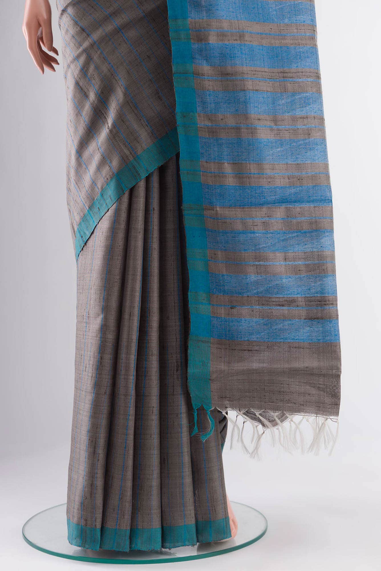Amisha-Grey Bhagalpuri Tussar Silk Saree - Image 10