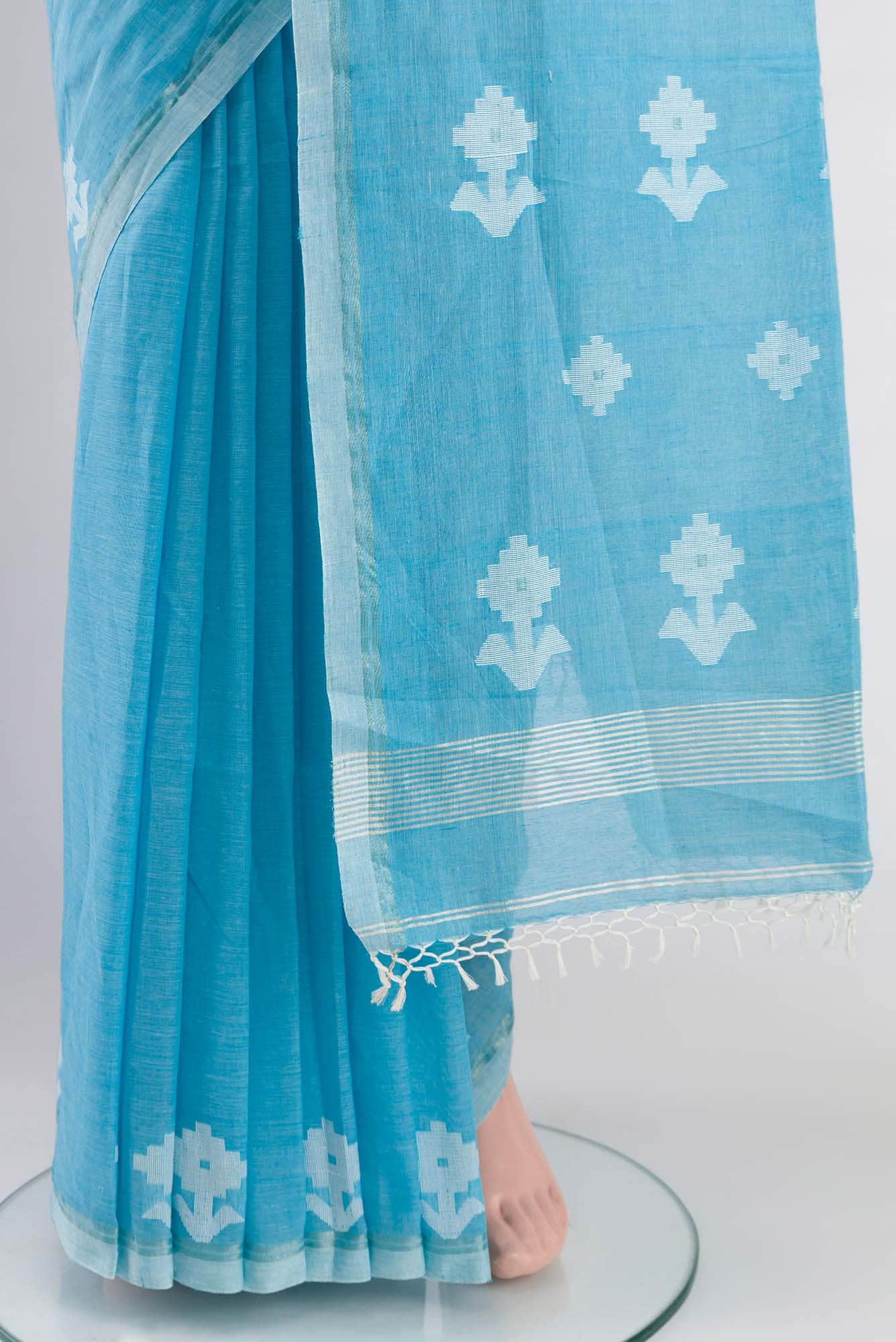Anuradha-Sky Blue Bengal Cotton saree - Image 9