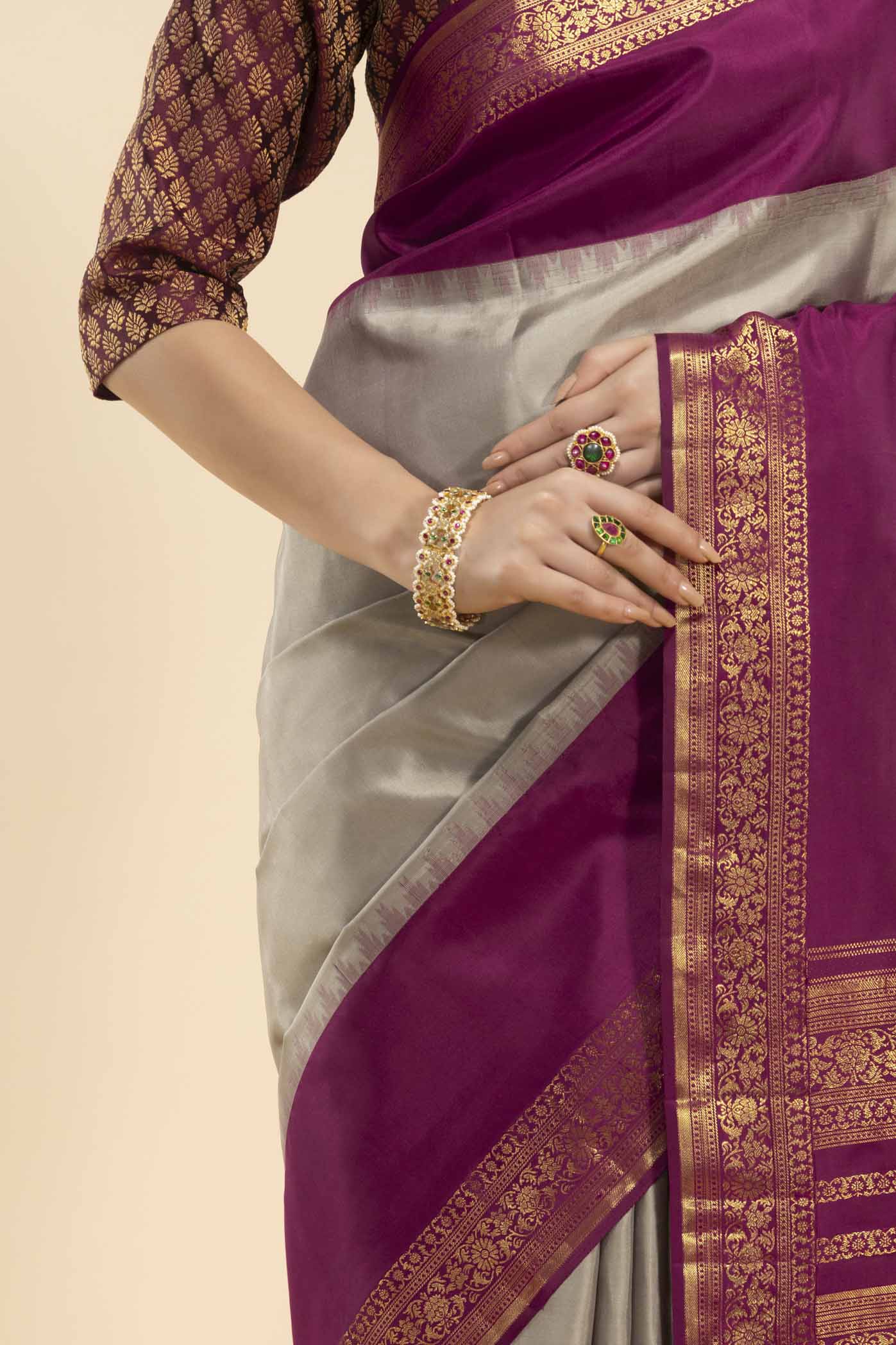 Aparajita-Grey Kanchipuram Silk Saree - Image 4