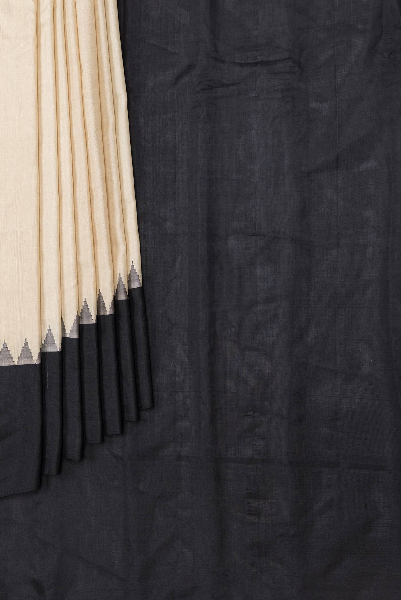 Cream Gadwal Silk Saree - Image 2