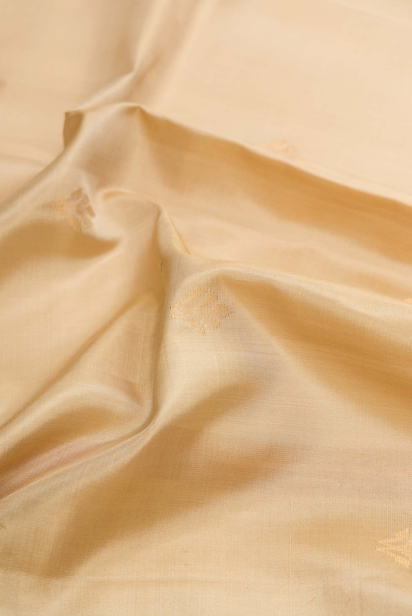 Beige Dual Tone Soft Silk Saree - Image 2