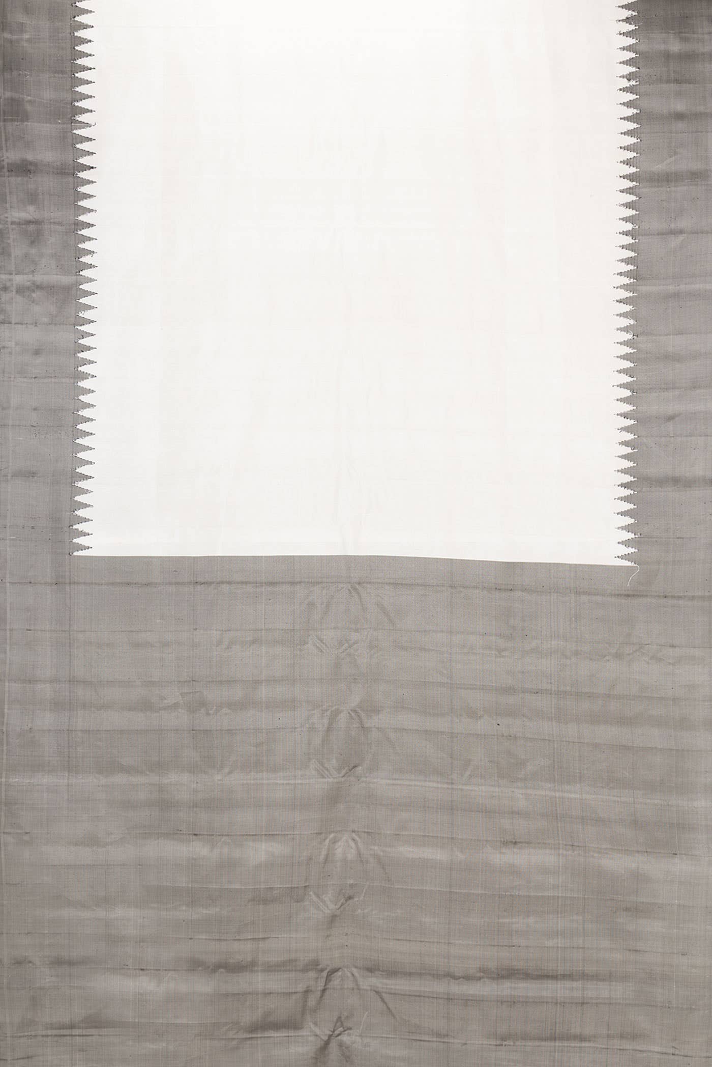 Off White Gadwal Silk Saree - Image 4