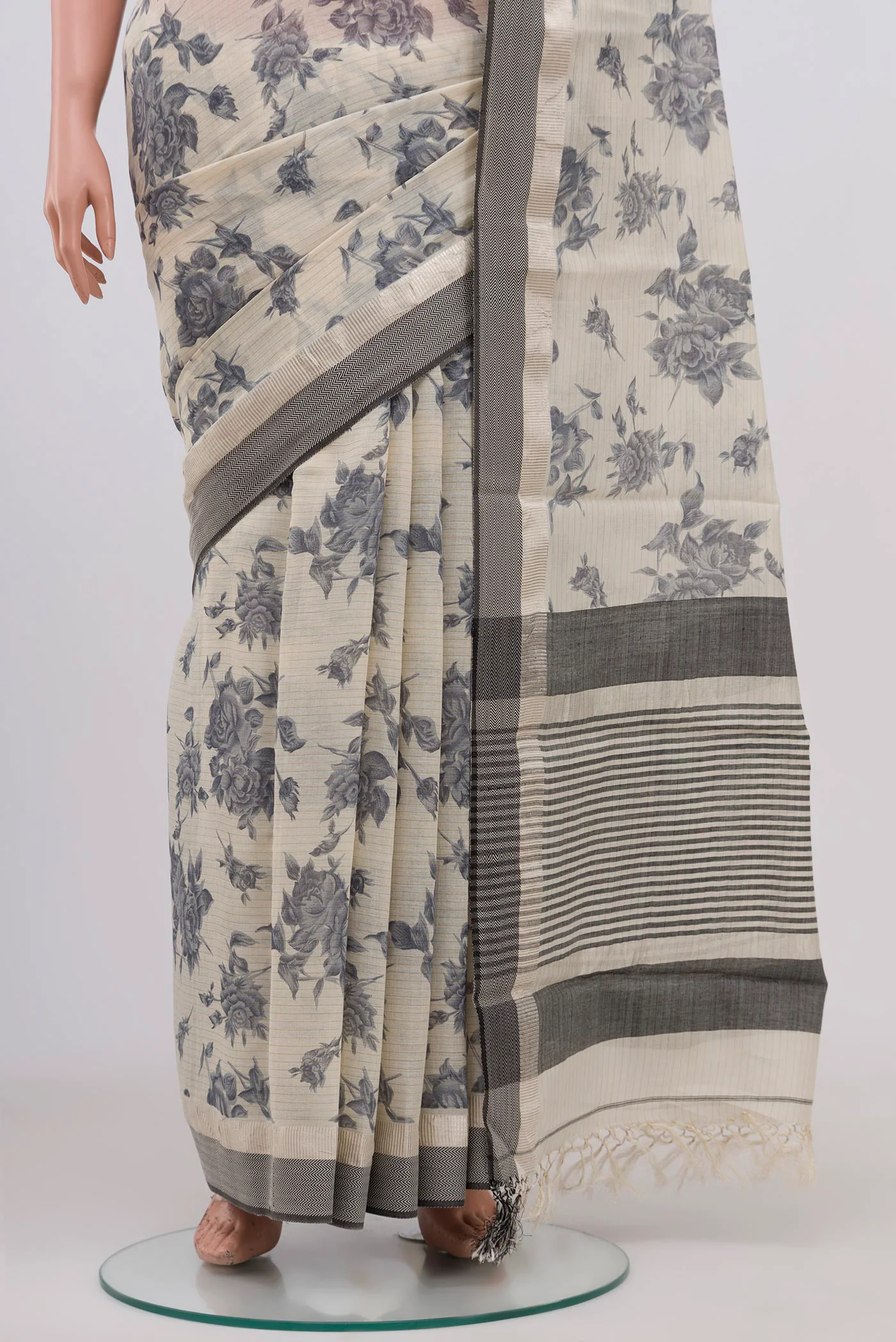 Cream Tussar Saree - Image 3
