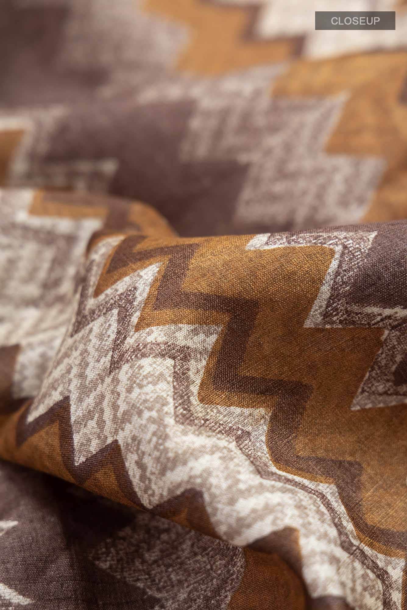 Beige Tussar Silk Saree - Image 2