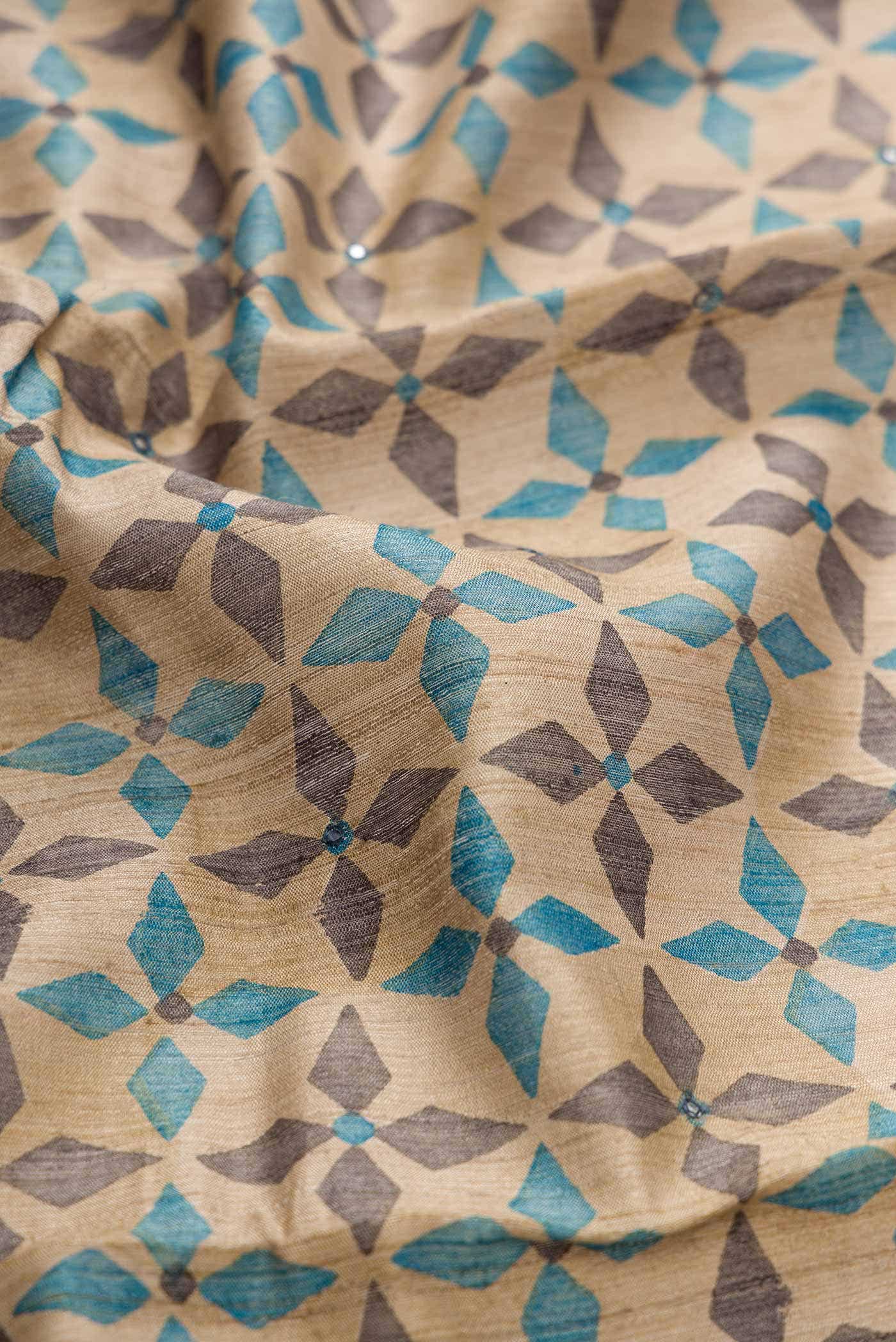 Beige Tussar Silk Saree - Image 2