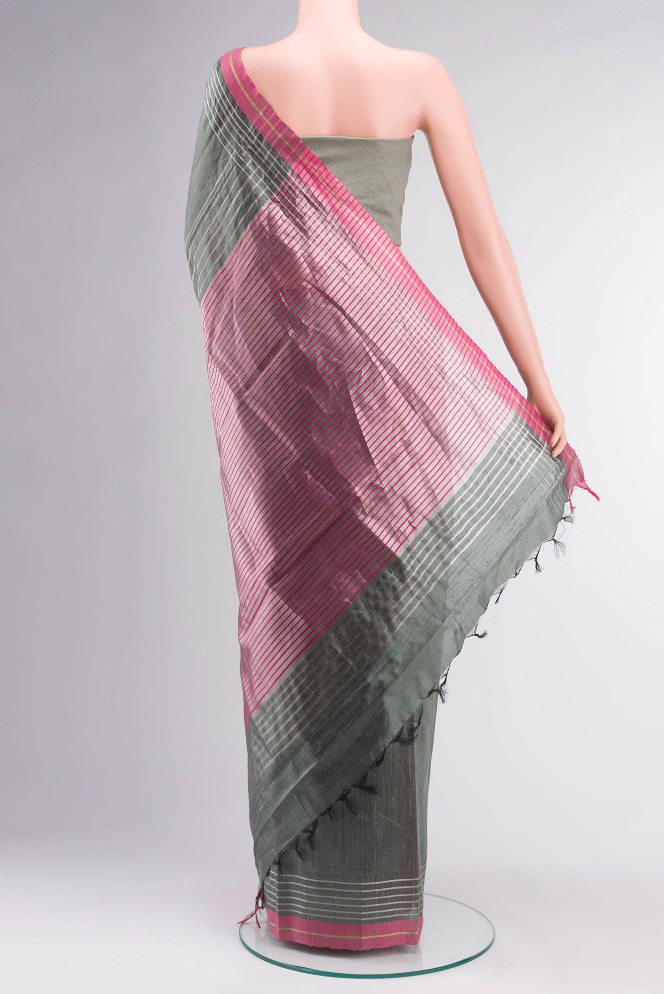 Bhavi-Sage Green Bhagalpuri Tussar Silk Saree - Image 11