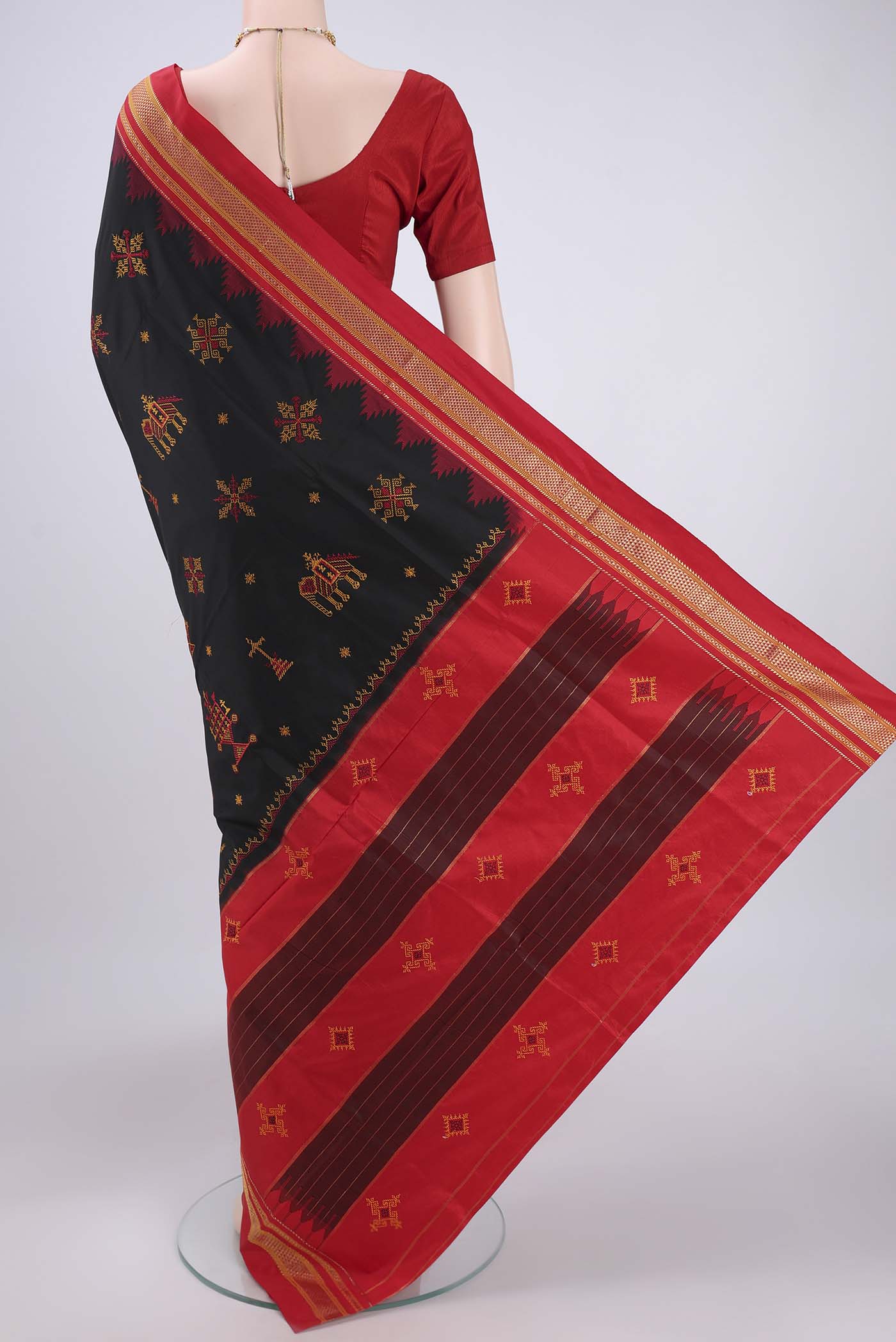 Black Bangalore Silk Saree - Image 3