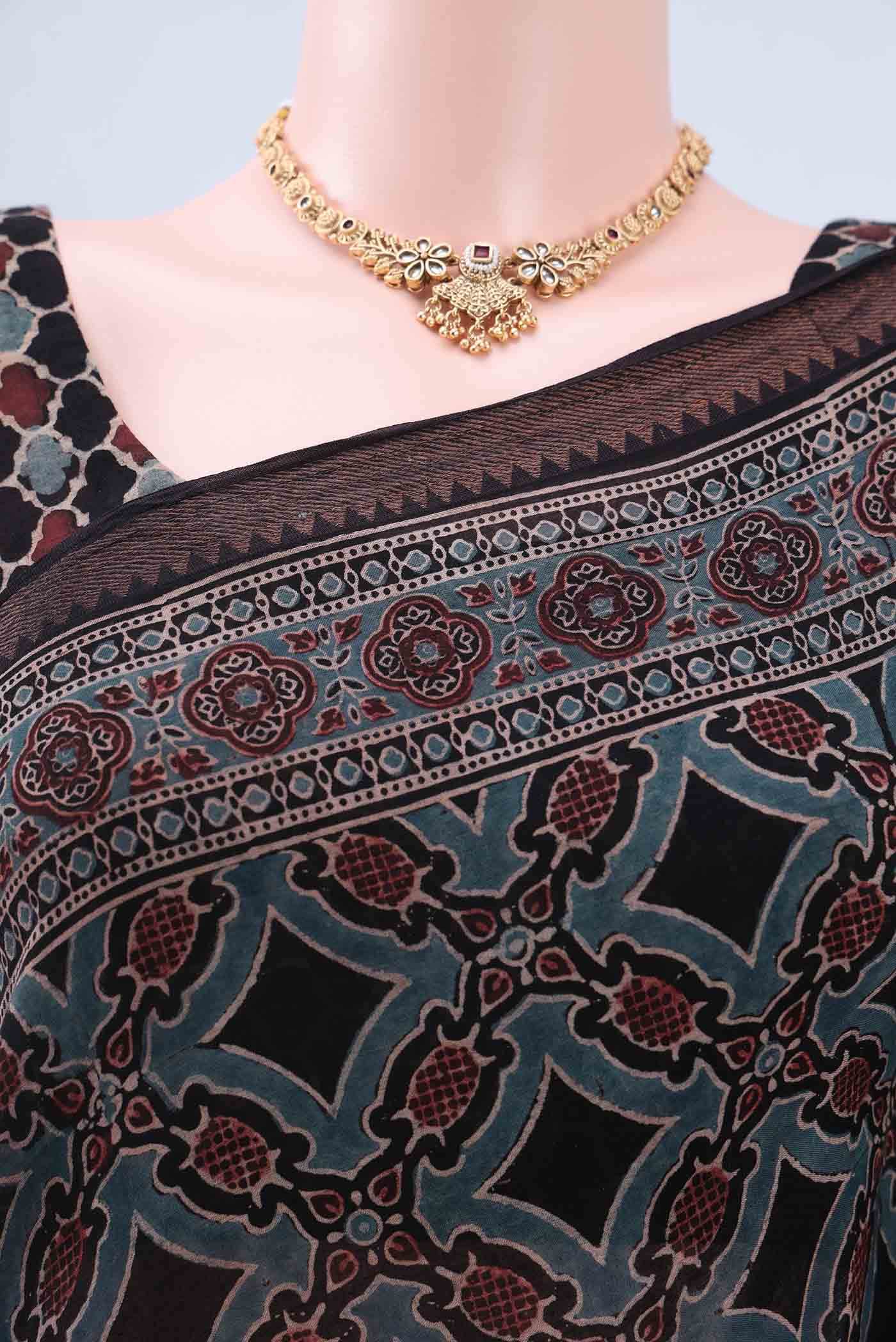 Black Cotton Saree - Image 3