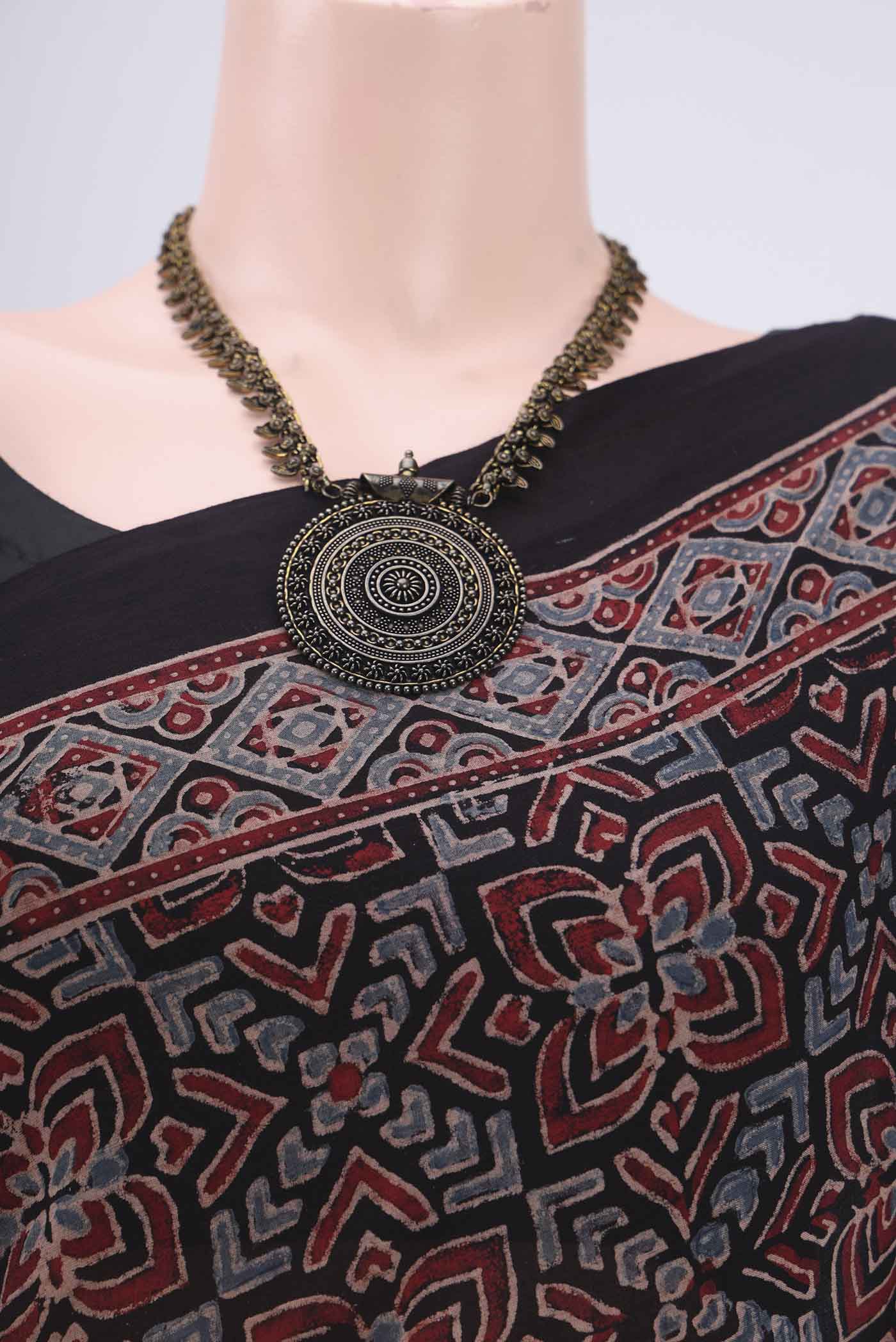 Black Cotton Saree - Image 2