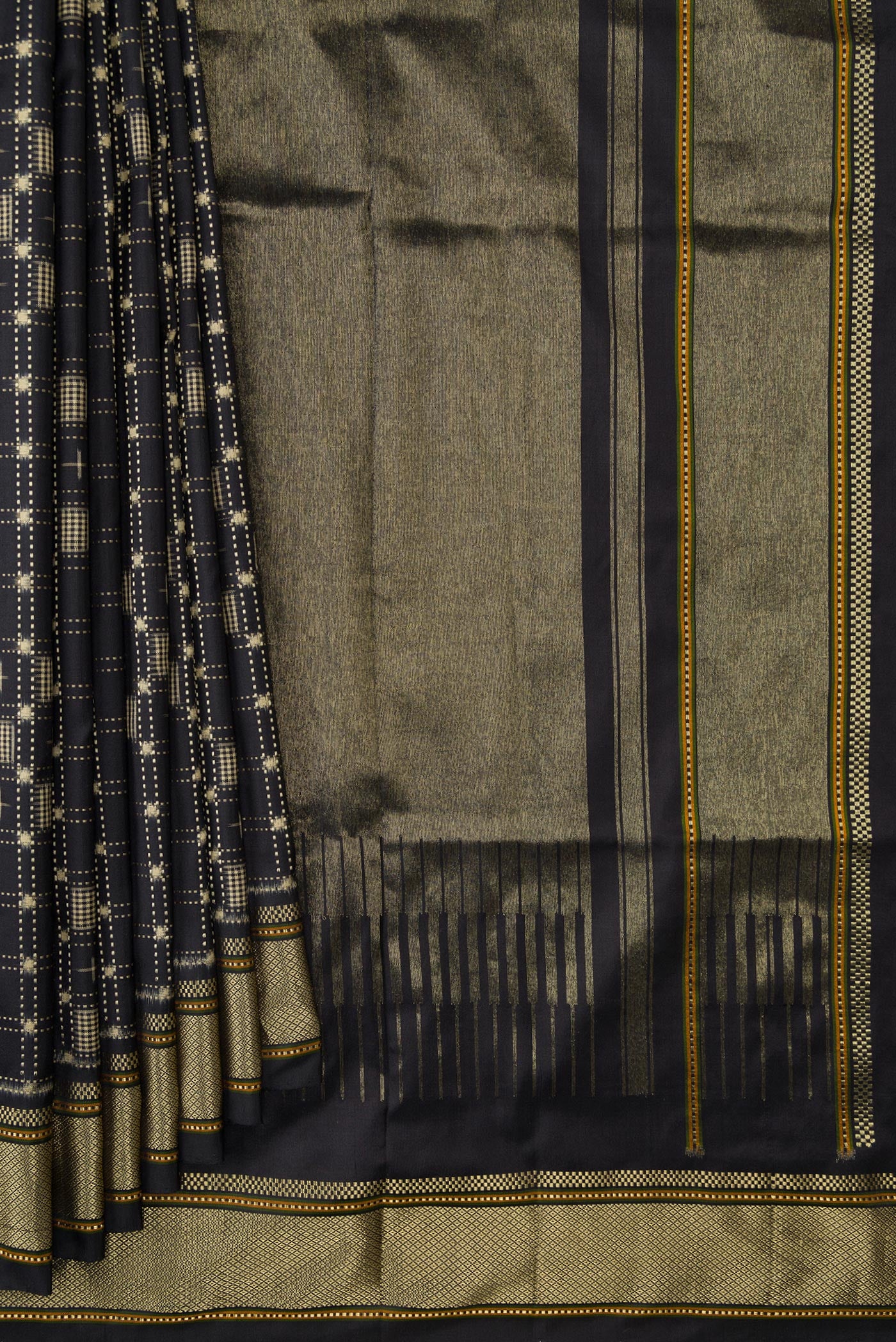 Black Double Ikat Saree - Image 4