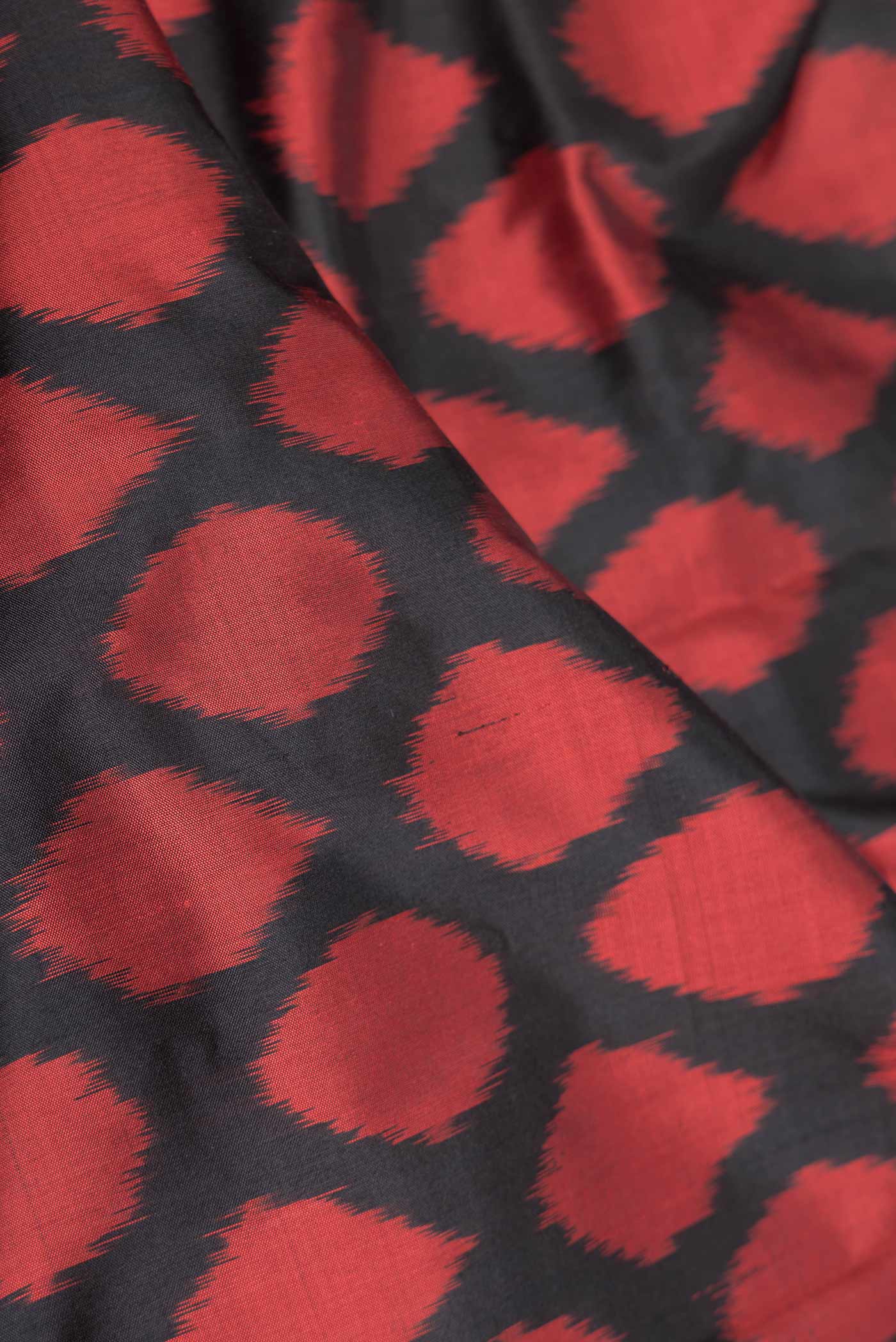 Black Dual Tone Double Ikat Saree - Image 2