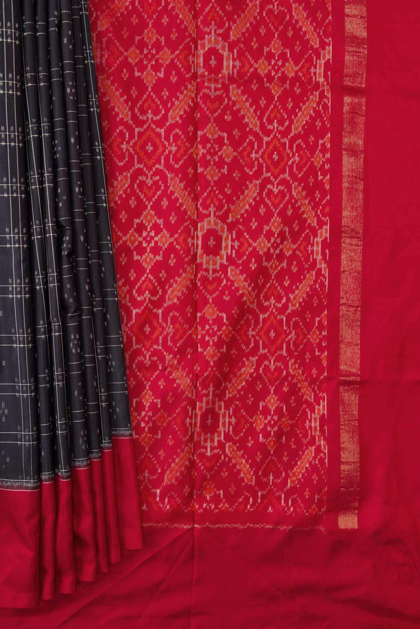 Black Dual Tone Double Ikat Saree - Image 4