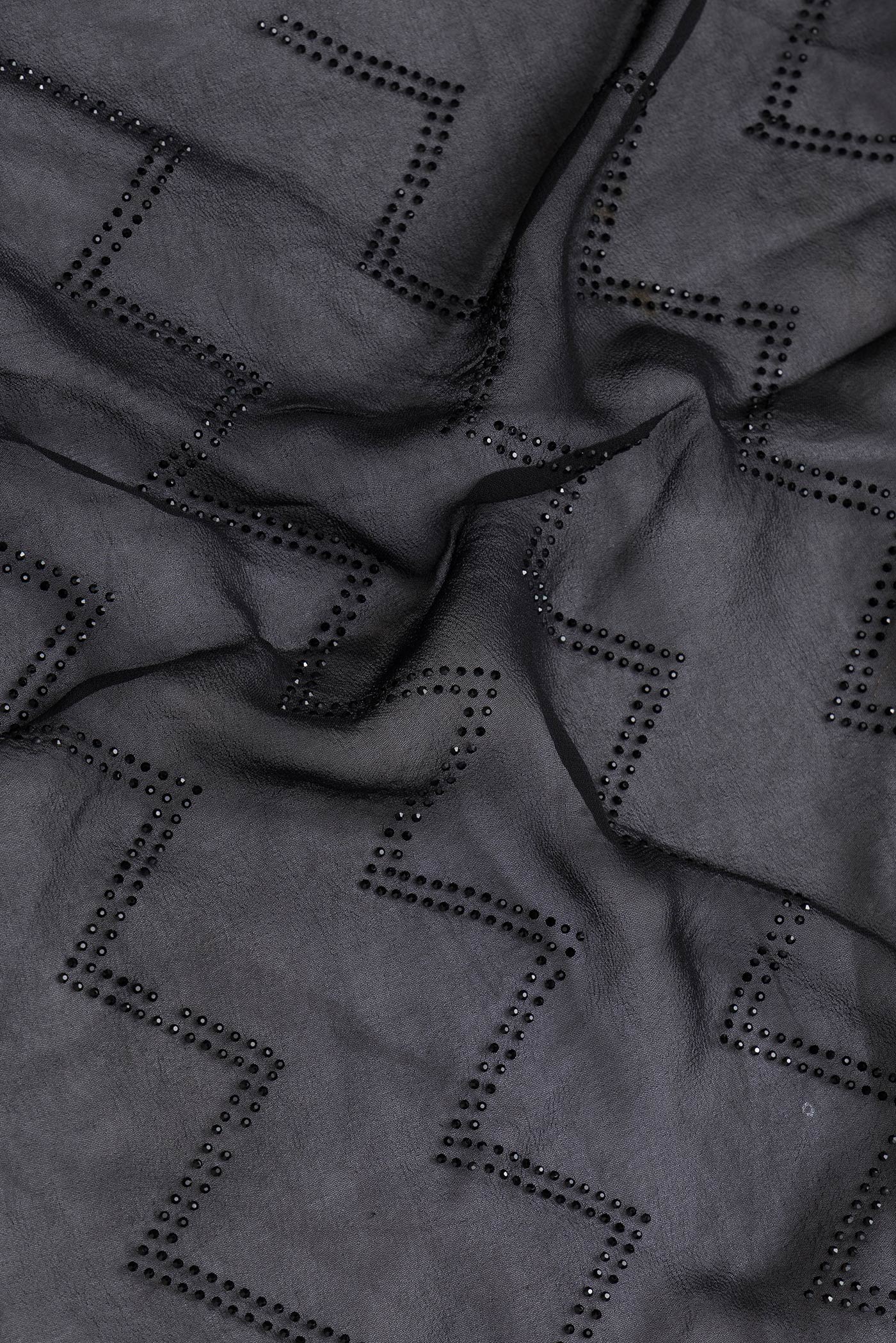 Black Blended Georgette Saree - Image 2