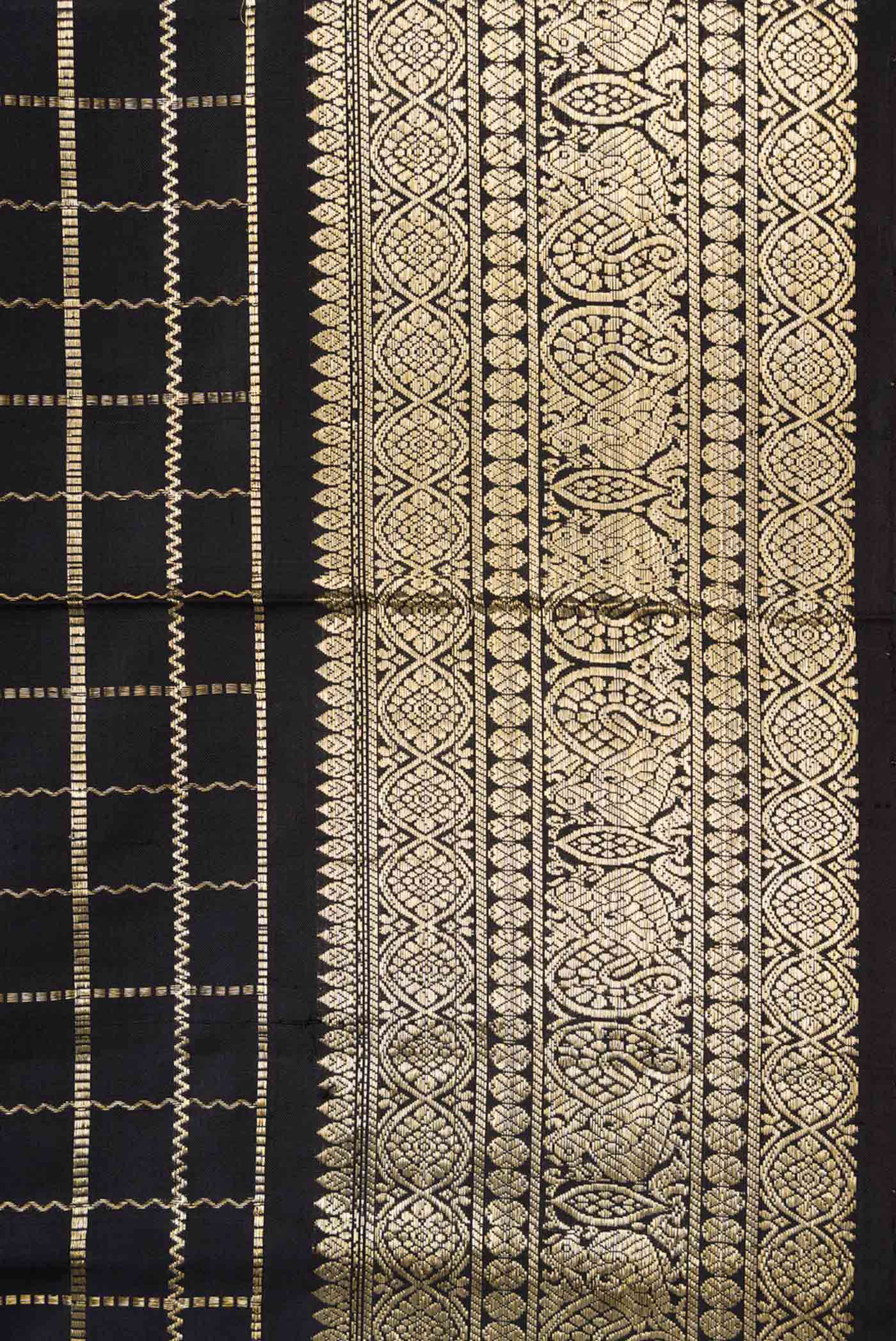 Black Dual Tone Kanchipuram Silk Saree - Image 3