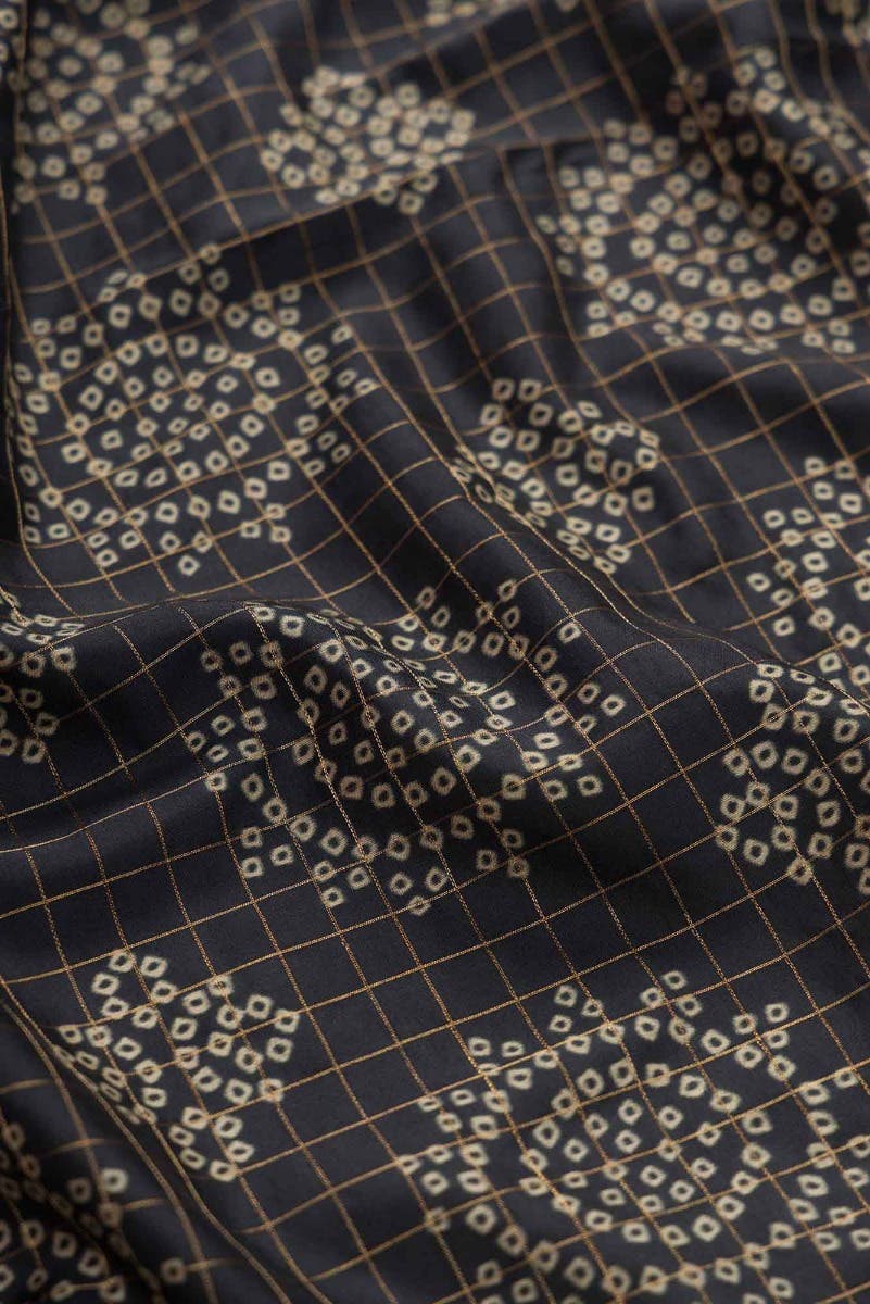 Black Dual Tone Kanchipuram Silk Saree - Image 5
