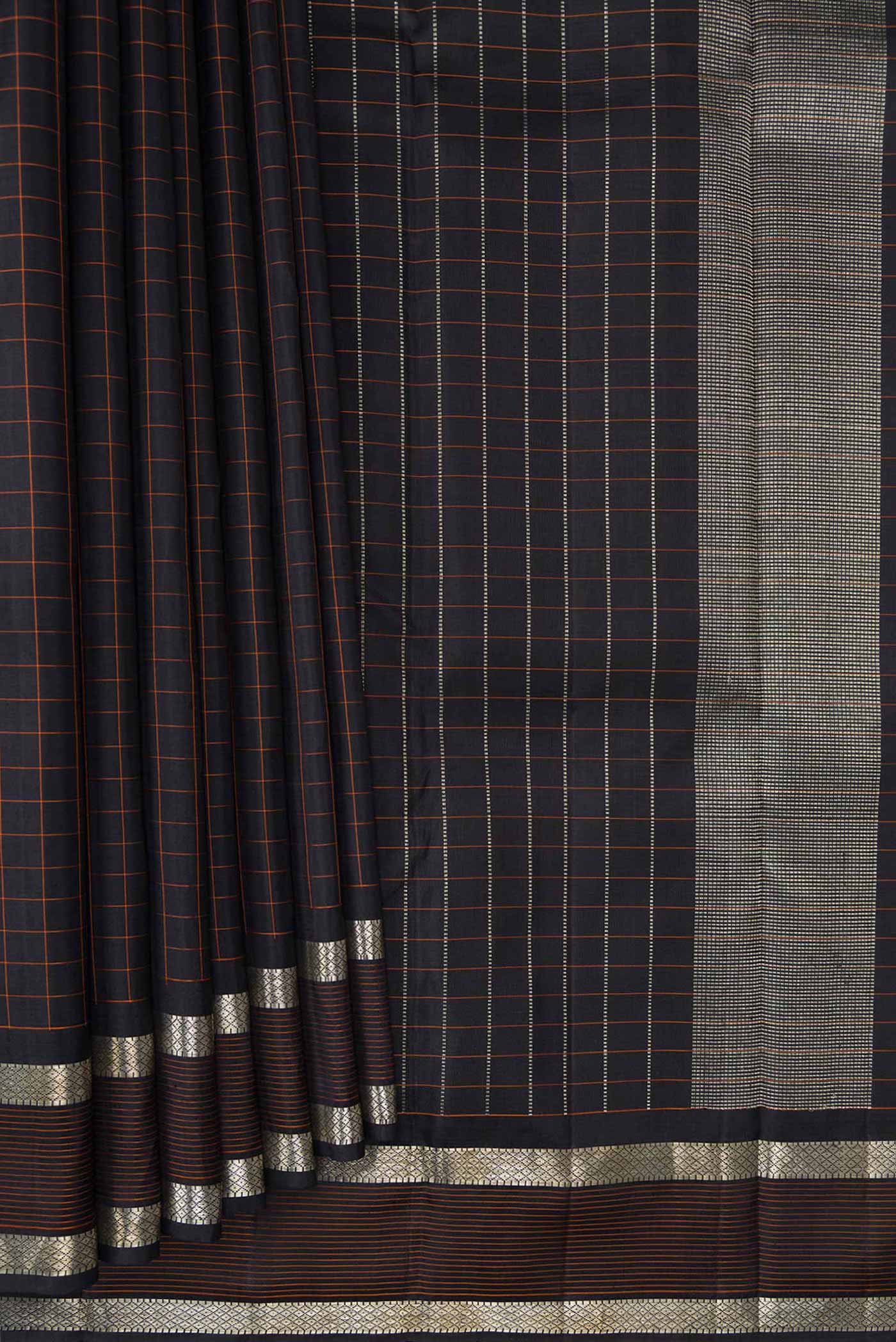 Black Dual Tone Kanjivaram Silk Saree - Image 4