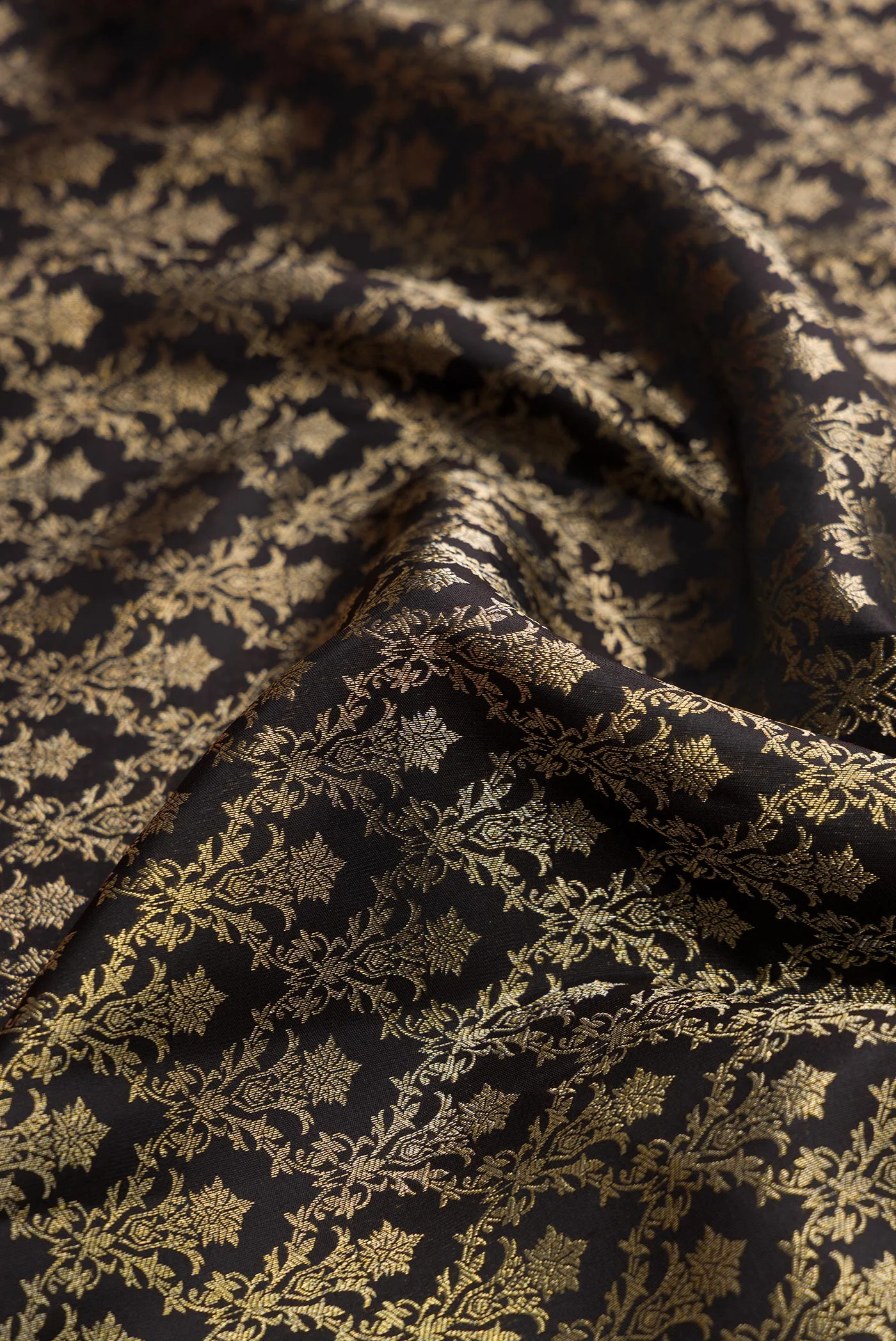 Black Kanjivaram Silk Saree - Image 2