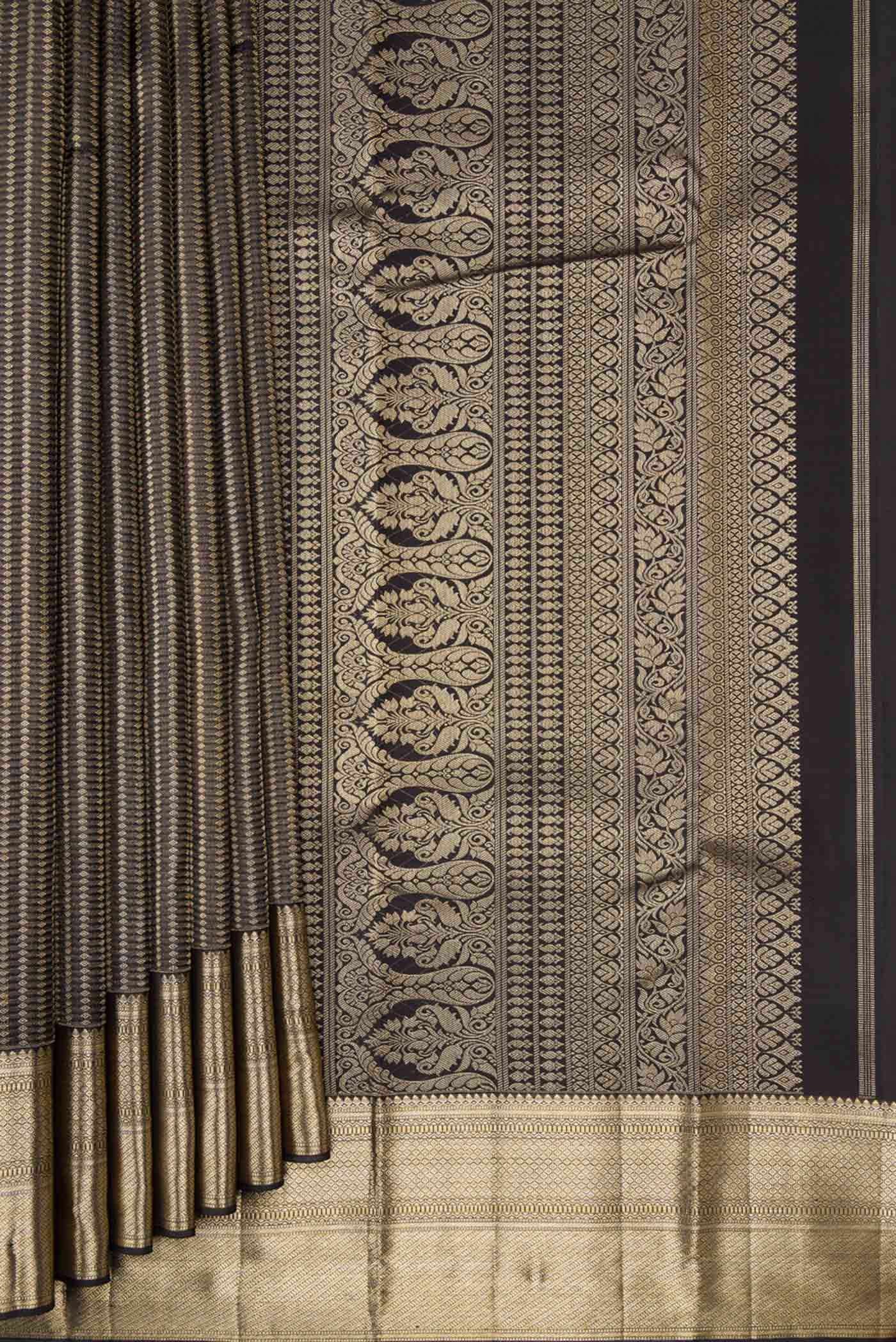 Black Kanjivaram Silk Saree - Image 4