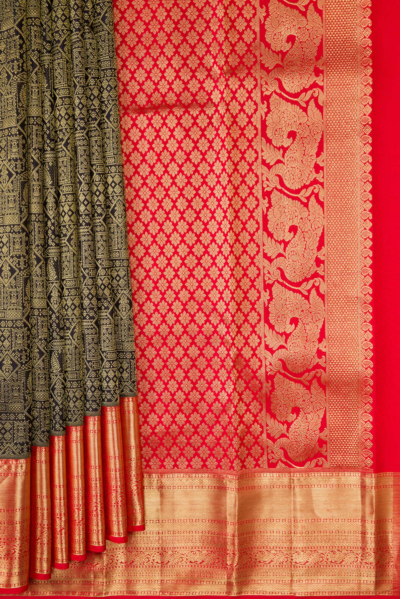 Black Kanjivaram Silk Saree - Image 4