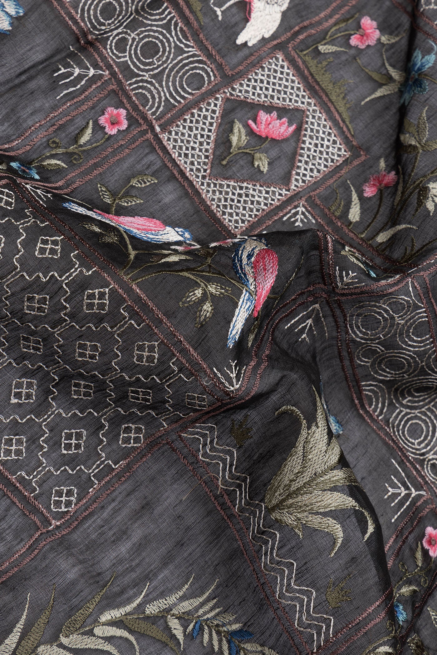 Black Linen Saree - Image 2