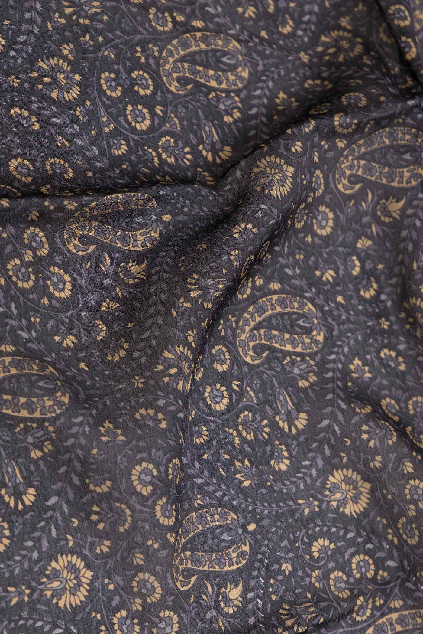 Black Dual Tone Mysore Crepe Saree - Image 2