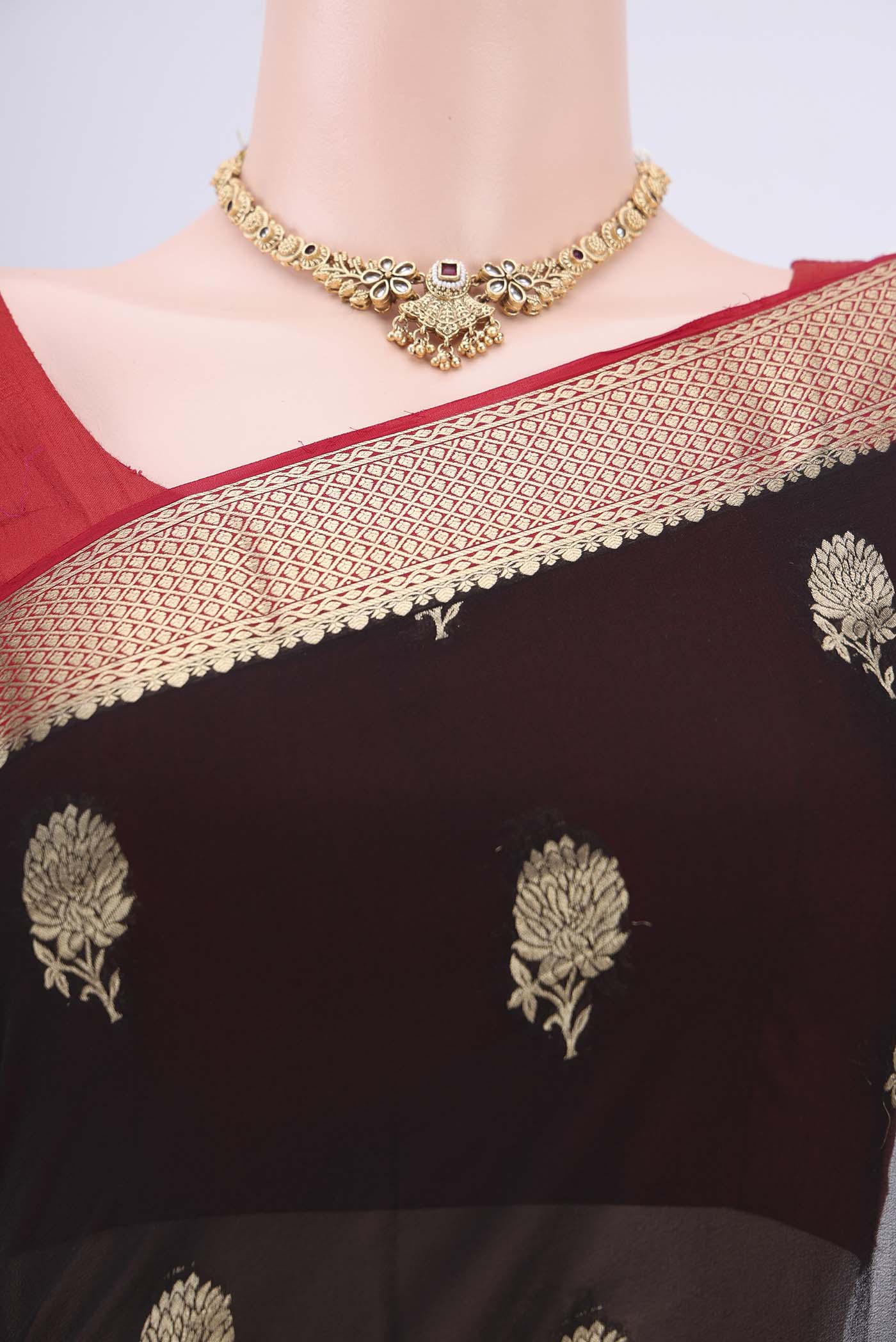 Black Dual Tone Mysore Georgette Saree - Image 2