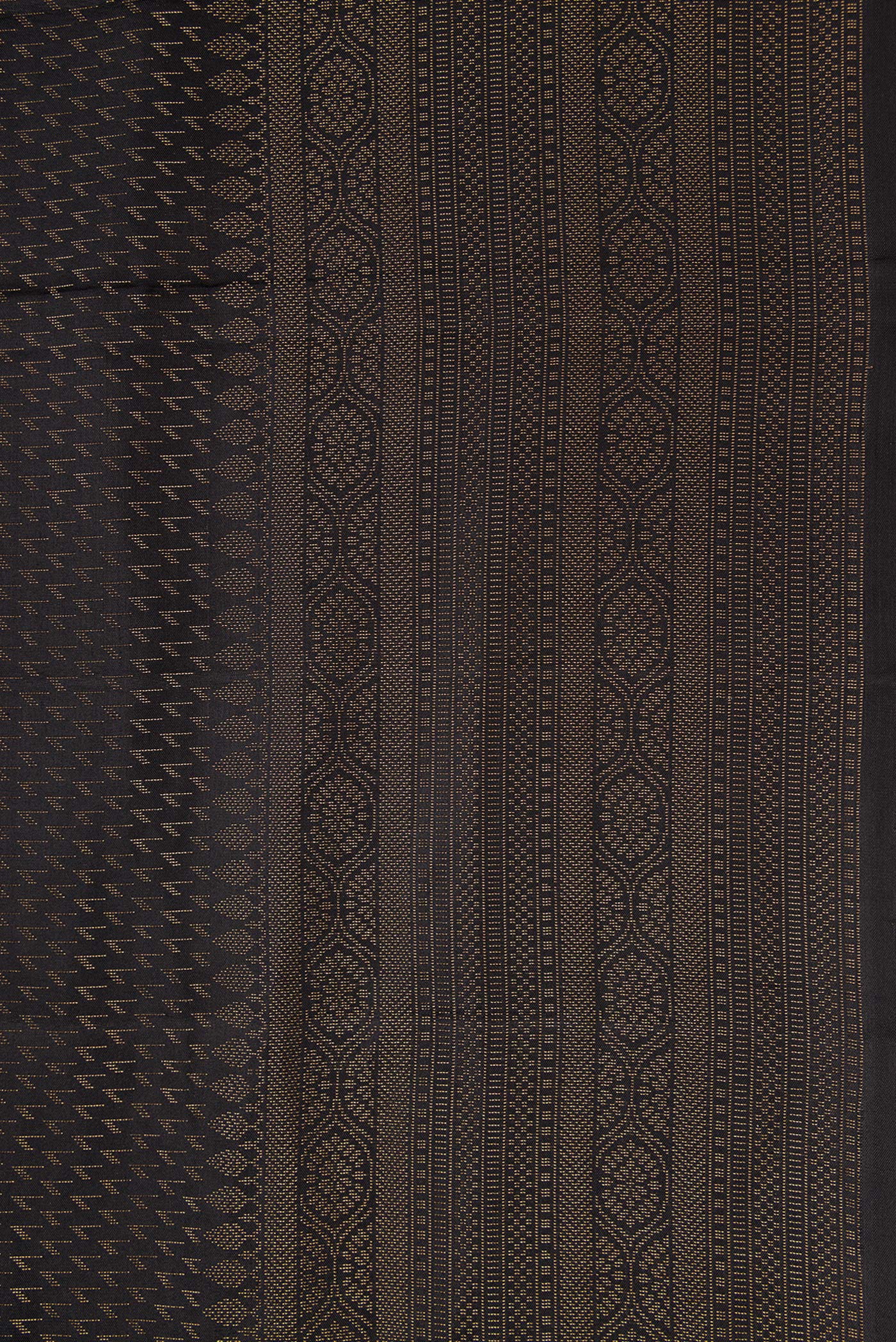 Black Soft Silk Saree - Image 3