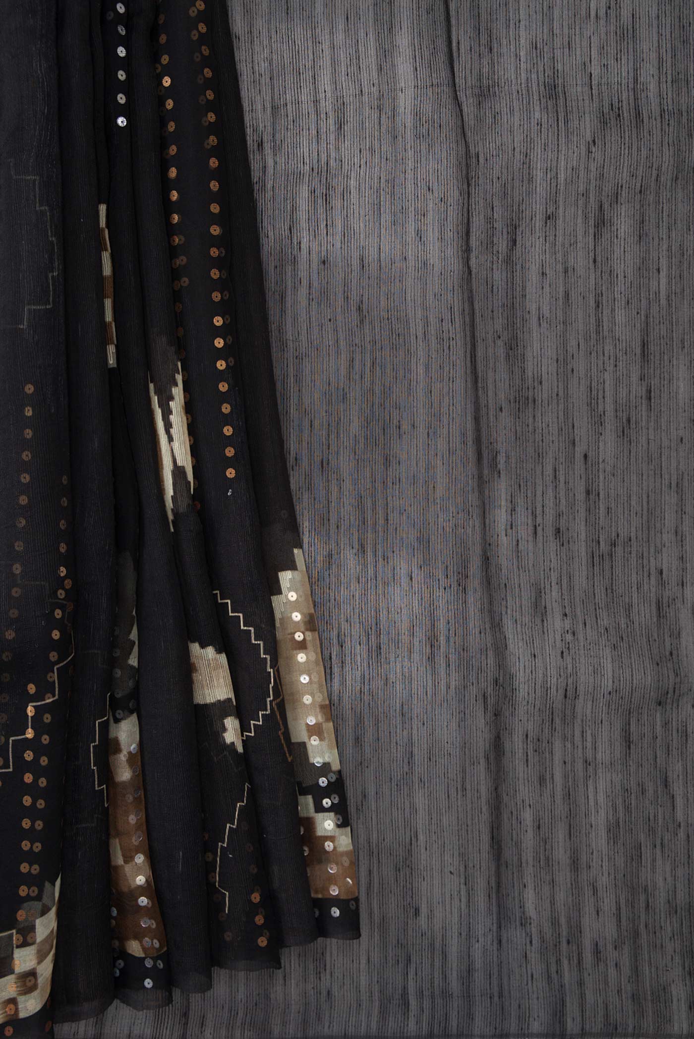 Black Dual Tone Tussar Silk Saree - Image 3