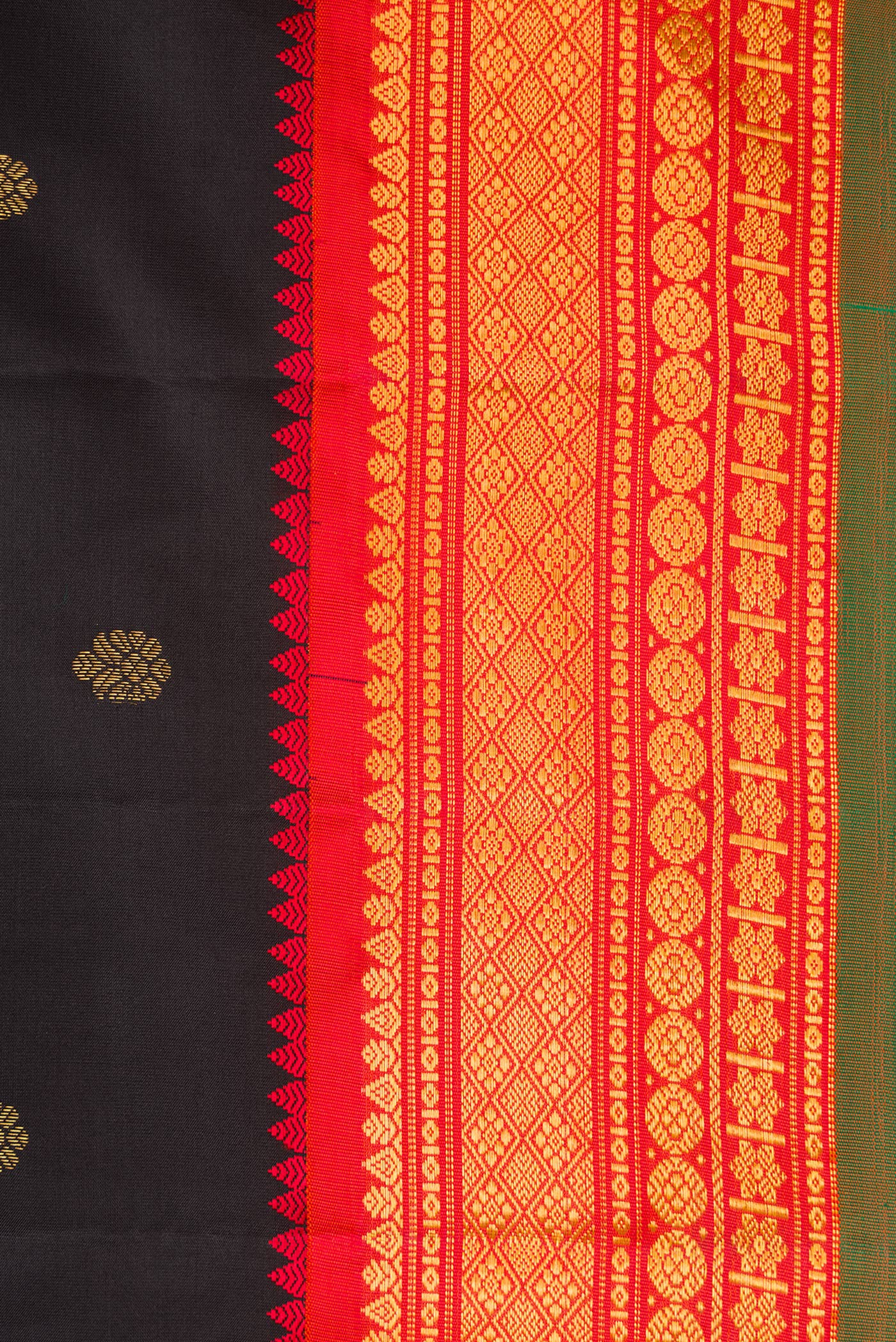 Black Gadwal Silk Saree - Image 3