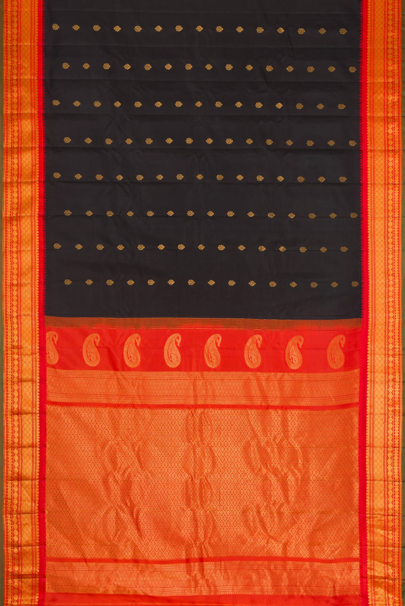 Black Gadwal Silk Saree - Image 6