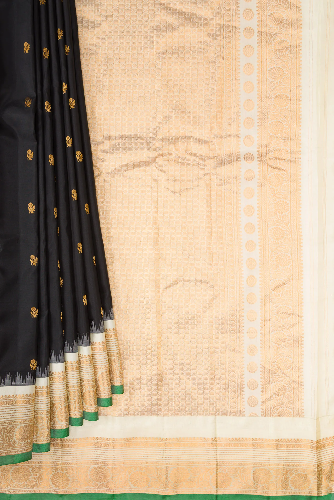 Black Gadwal Silk Saree - Image 4