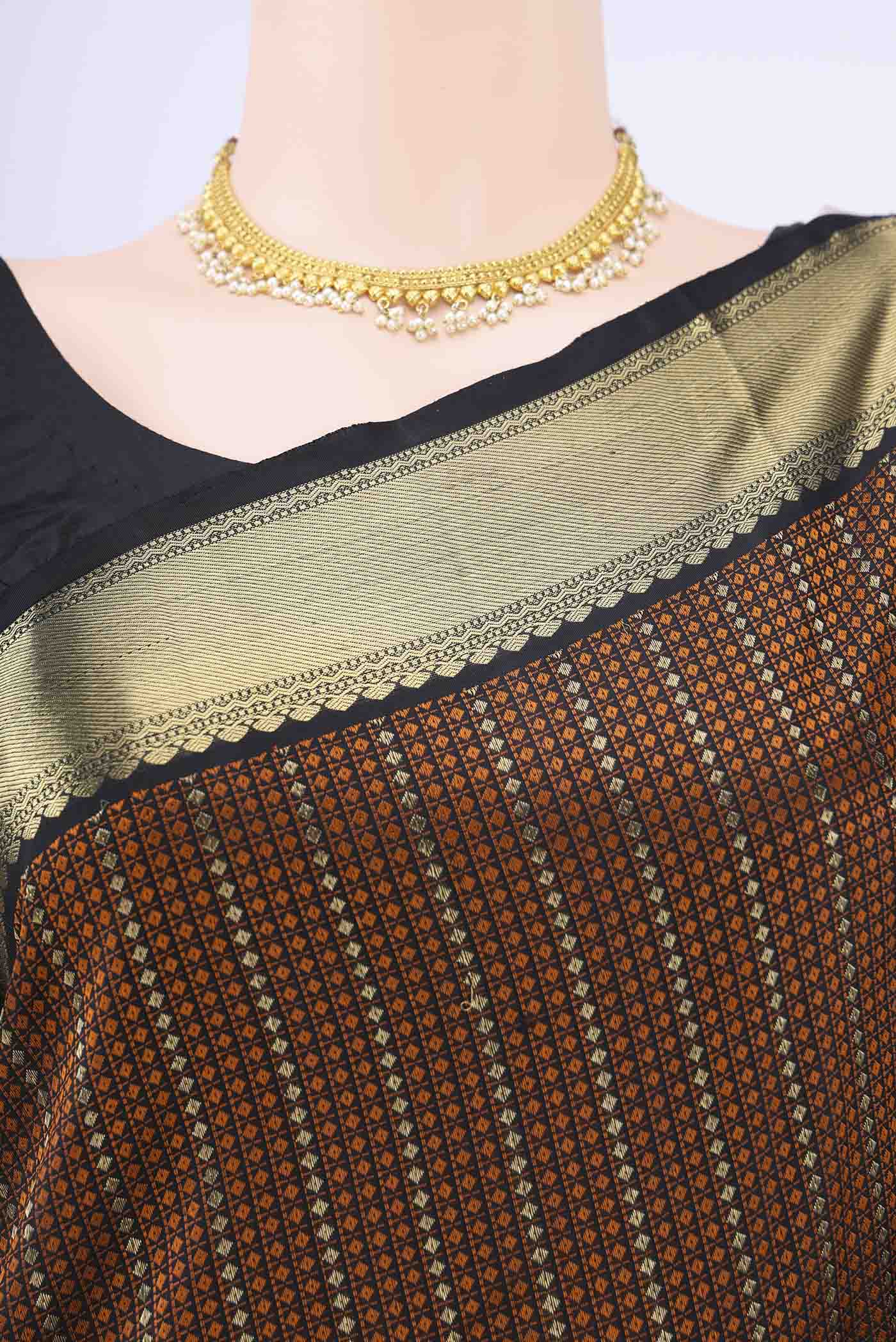 Black Kanjivaram Saree - Image 2