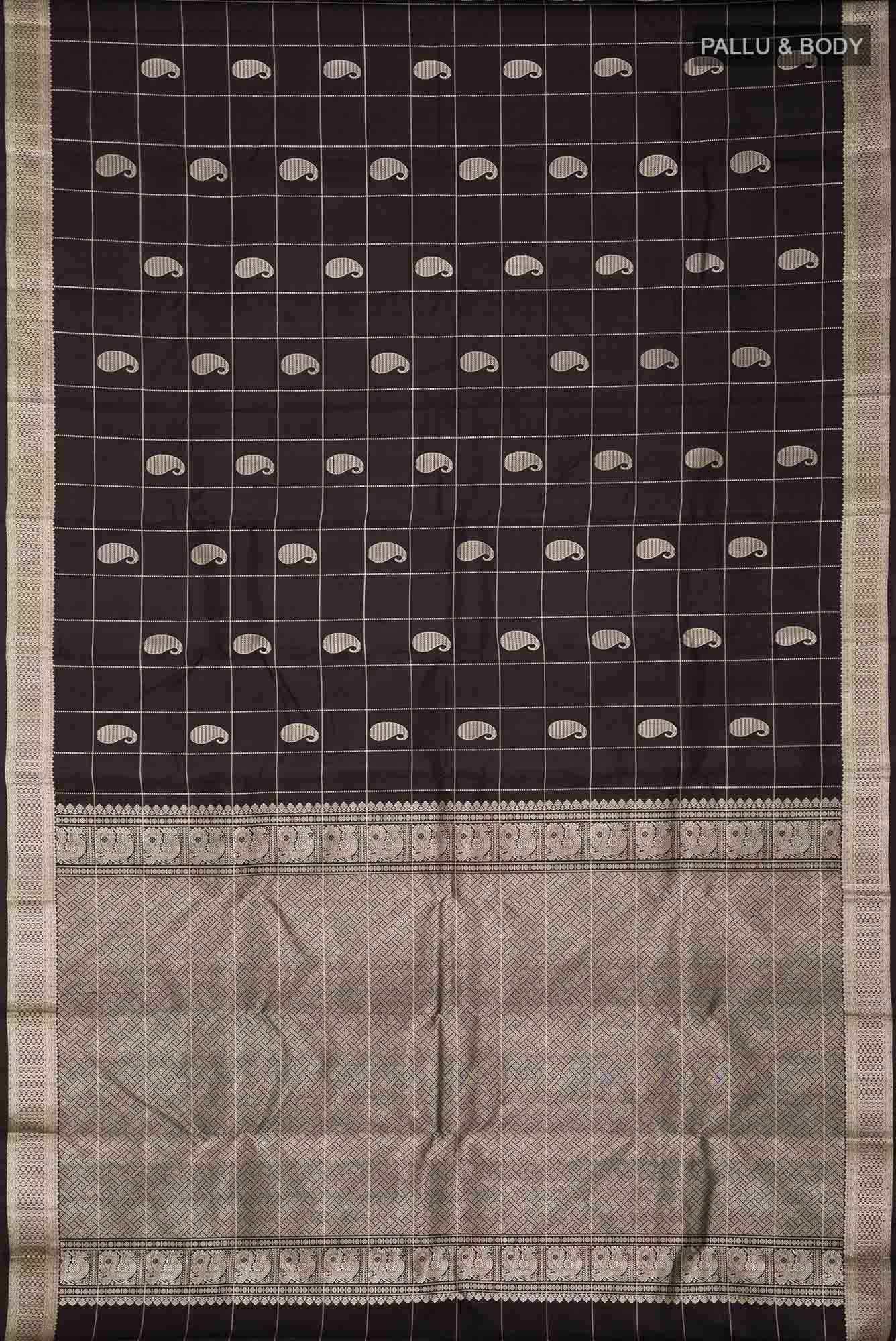 Black Kanjivaram Silk Saree - Image 4