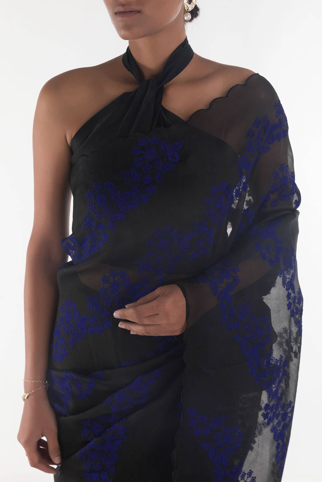 Bella Black floral design saree from Embroidered Romance Collection by Nalli - Image 3