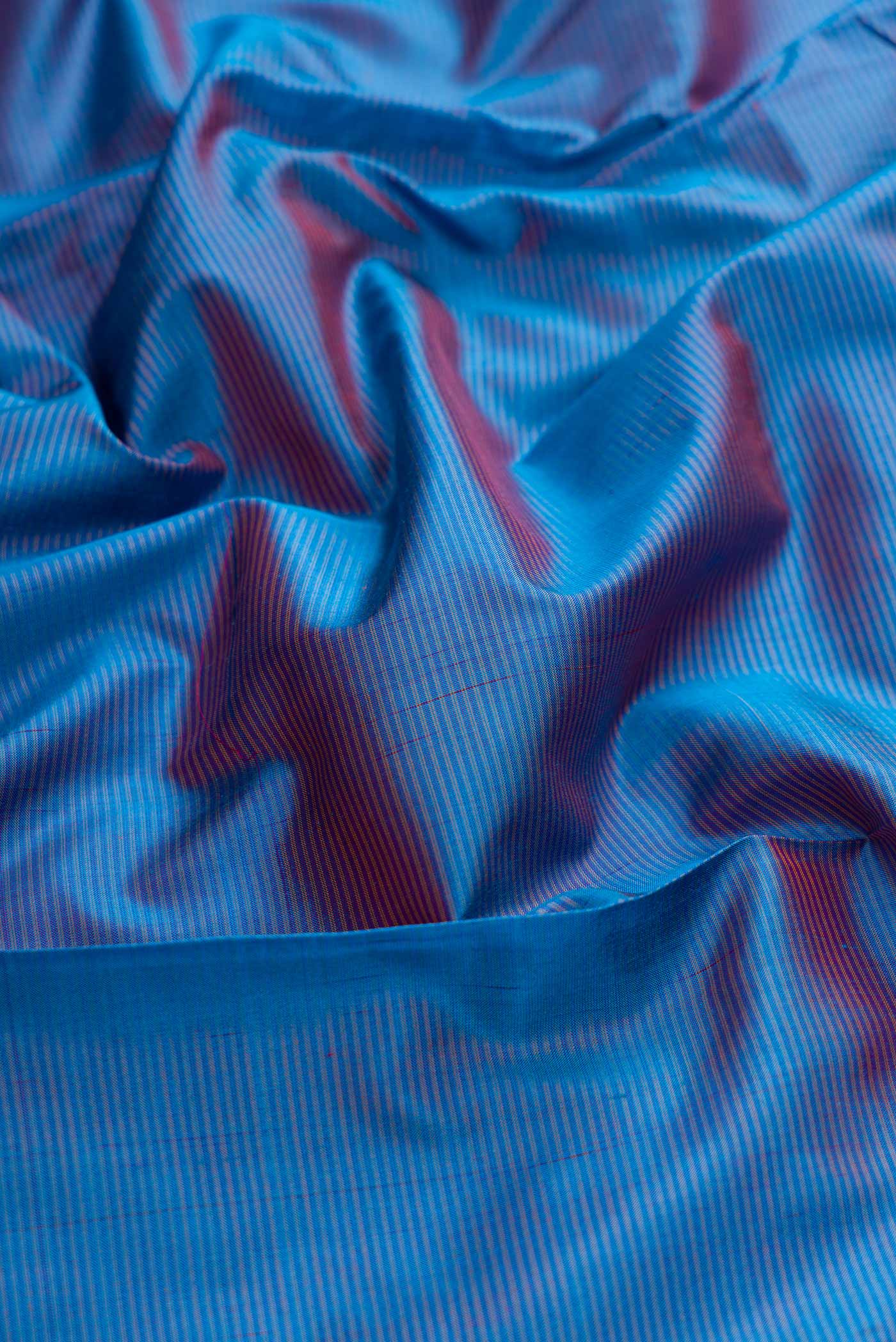 Blue Dual Tone Maheshwari Silk Saree - Image 2
