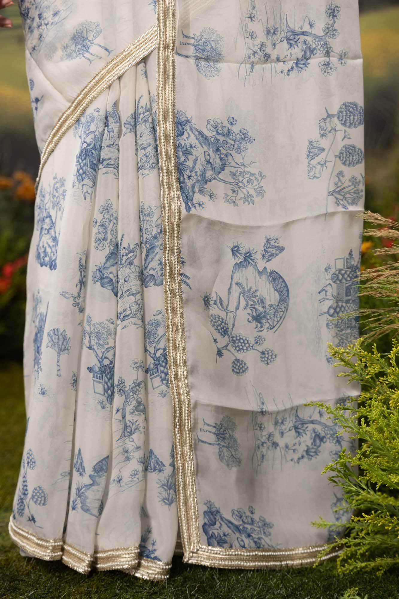 Blue Forest-White Organza Silk Saree - Image 7