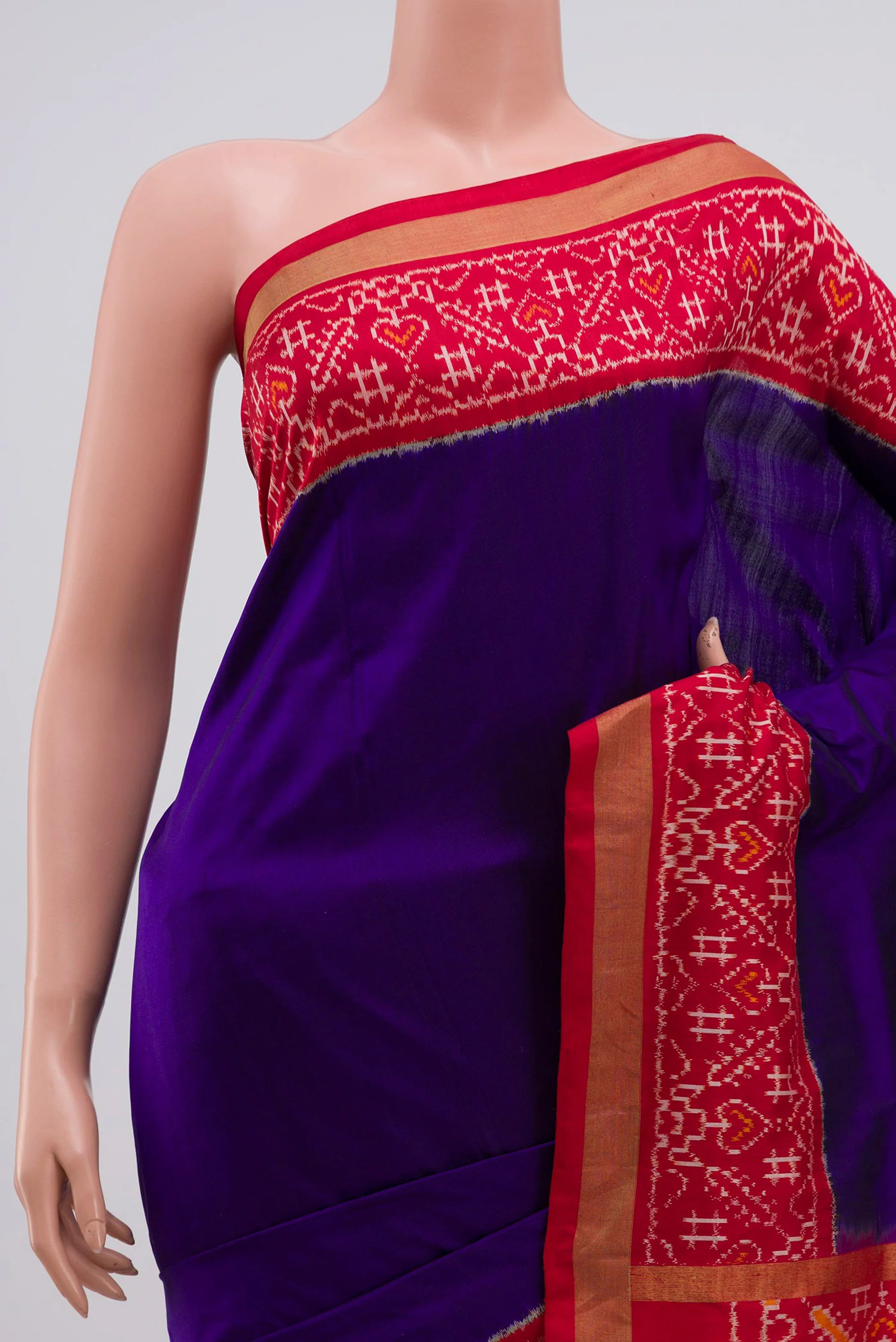 Blue Pochampally Silk Saree - Image 2