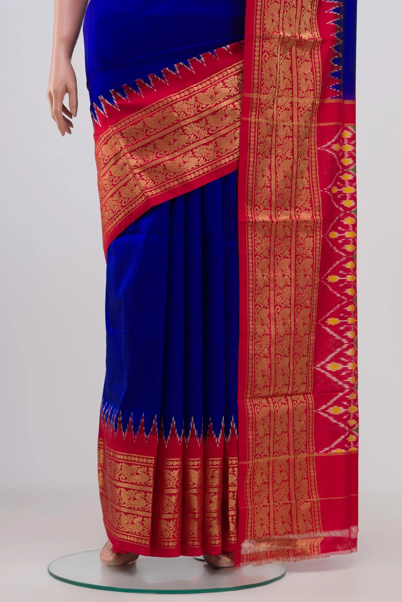 Blue Pochampally Silk Saree - Image 3