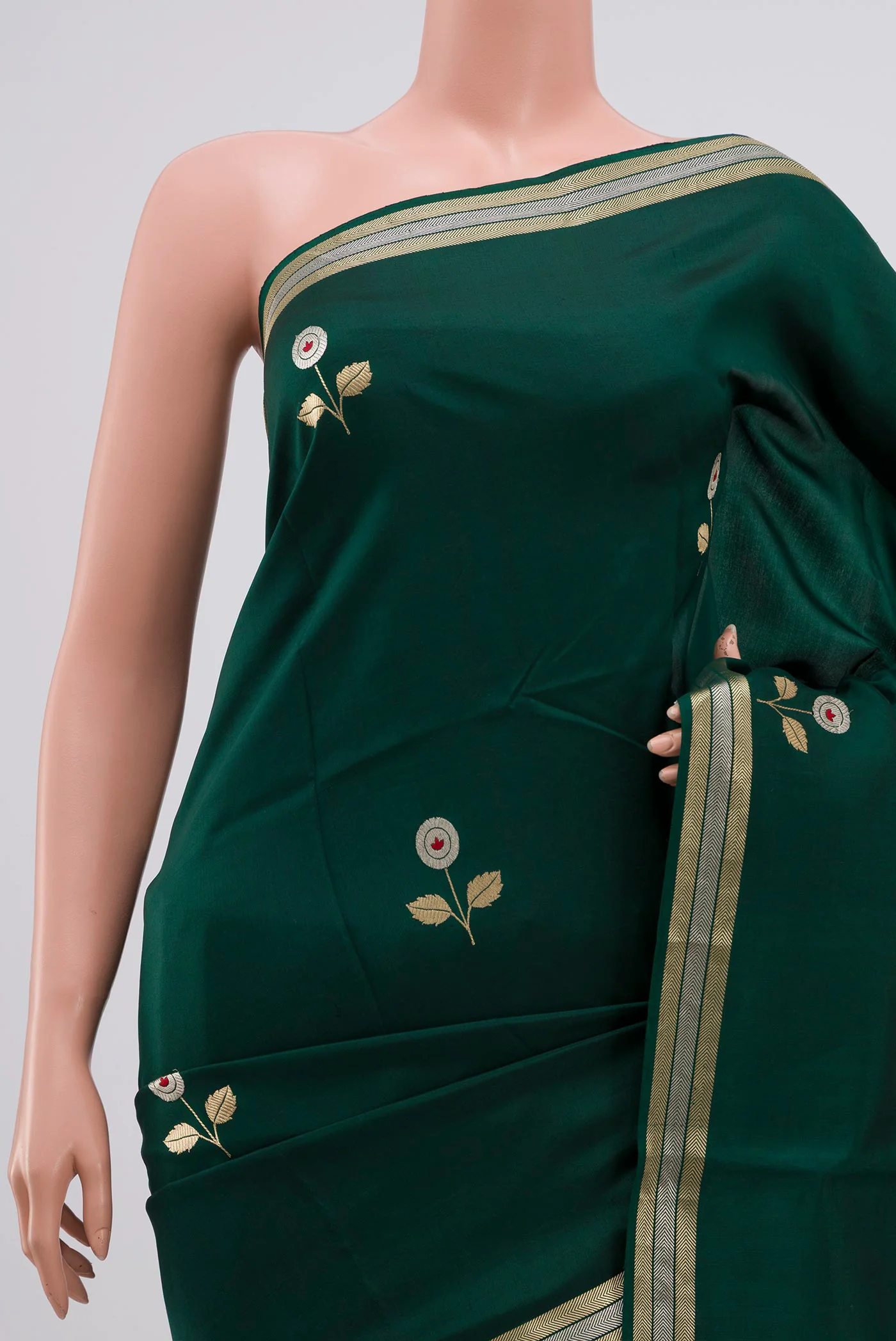 Bottle Green Banarasi Silk Saree - Image 2