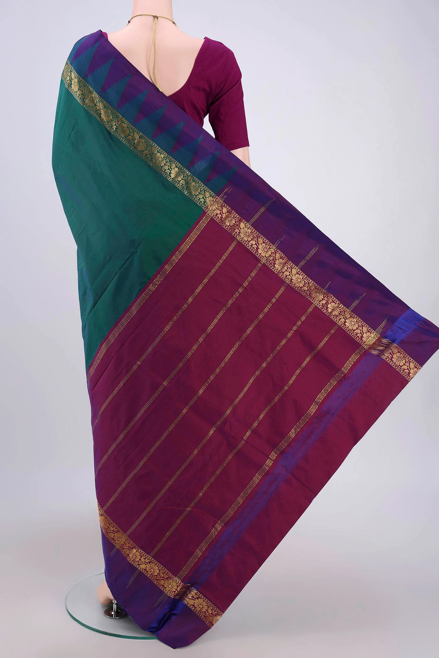 Green Blended Bangalore Silk Saree - Image 3