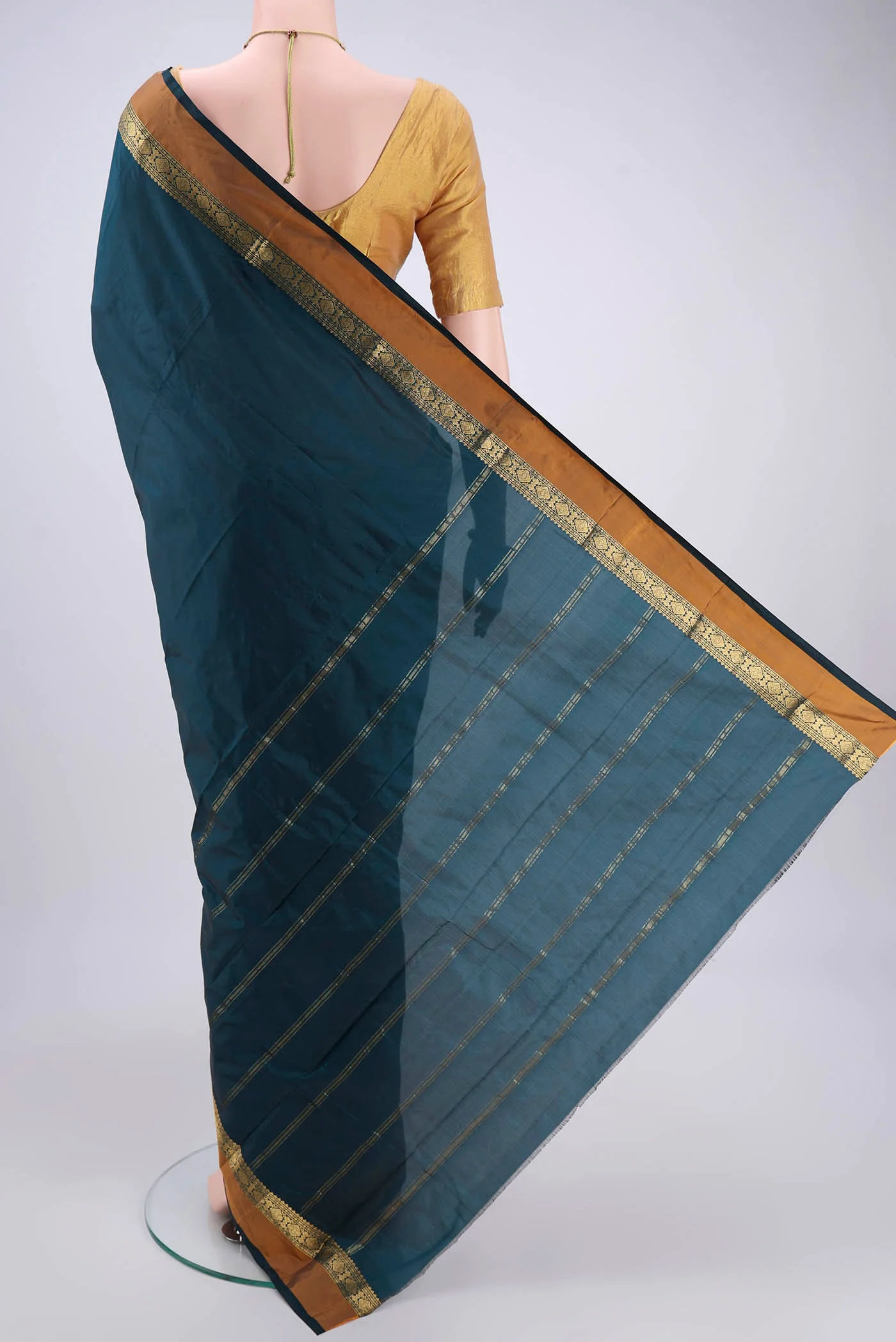 Bottle Green Blended Bangalore Silk Saree - Image 3
