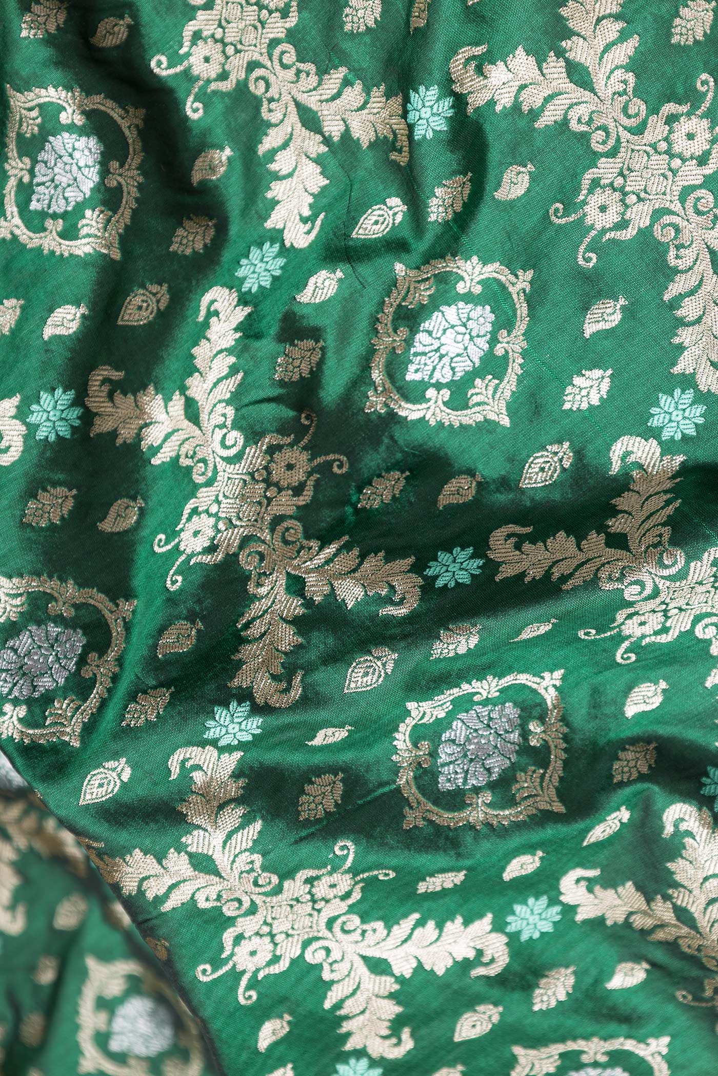 Bottle Green Banarasi Silk Saree - Image 2