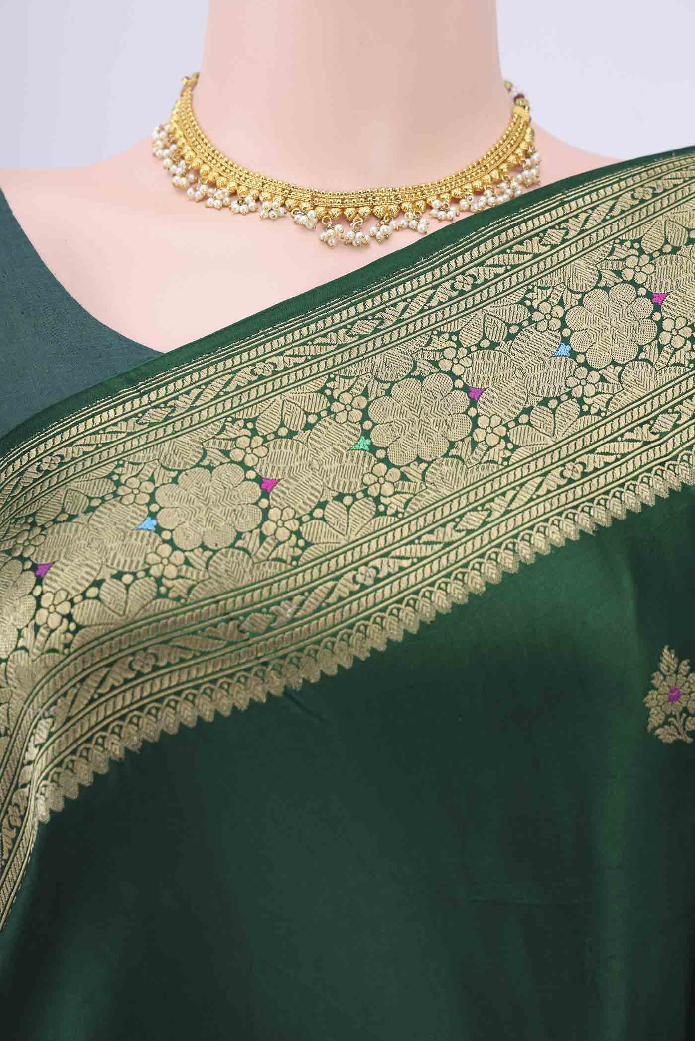 Bottle Green Dual Tone Banarasi Silk Saree - Image 2