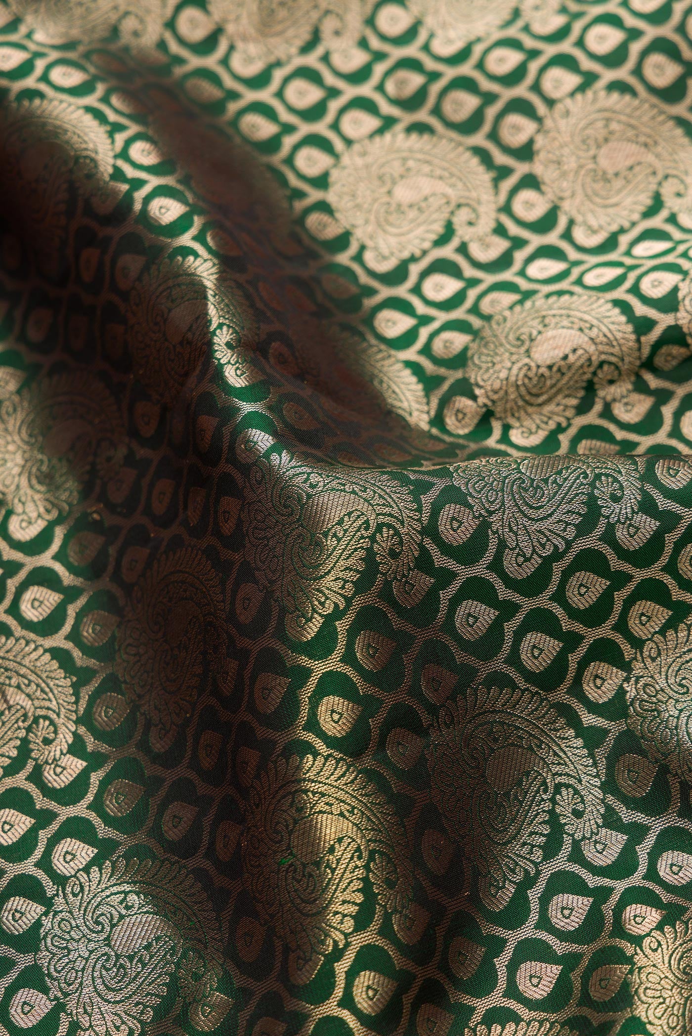 Bottle Green Kanchipuram Silk Saree - Image 2