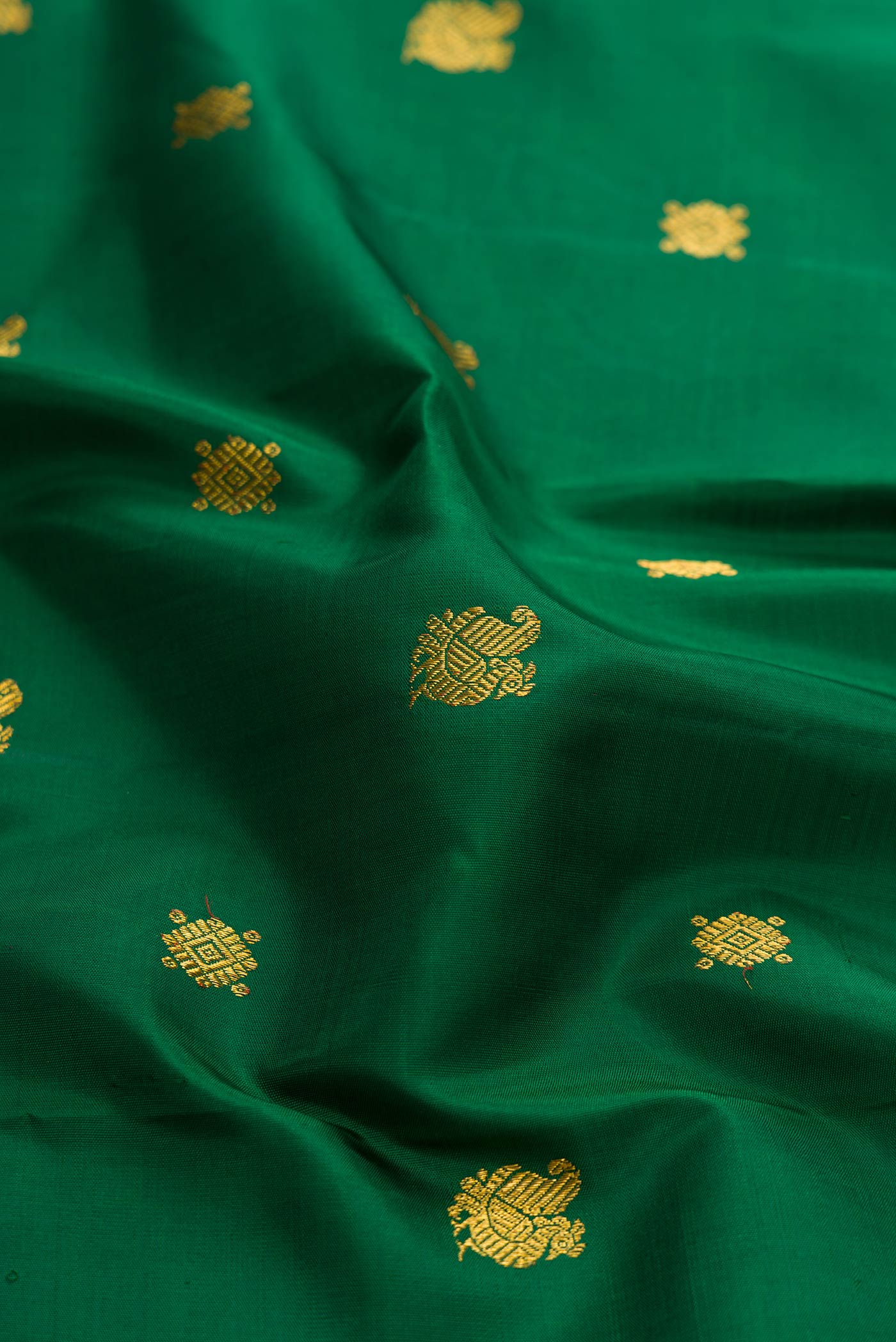 Bottle Green Dual Tone Kanjivaram Silk Saree - Image 2