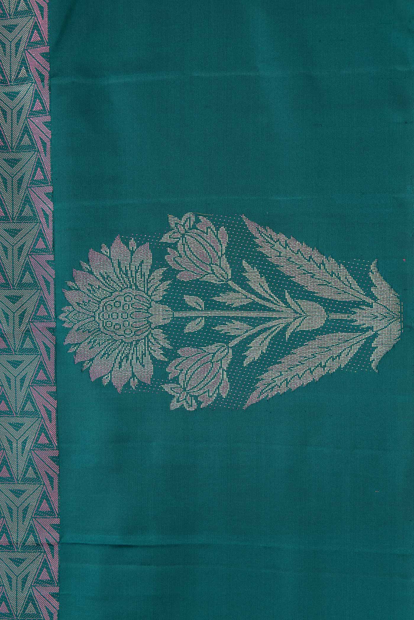 Bottle Green Dual Tone Kanchipuram Silk Saree - Image 3