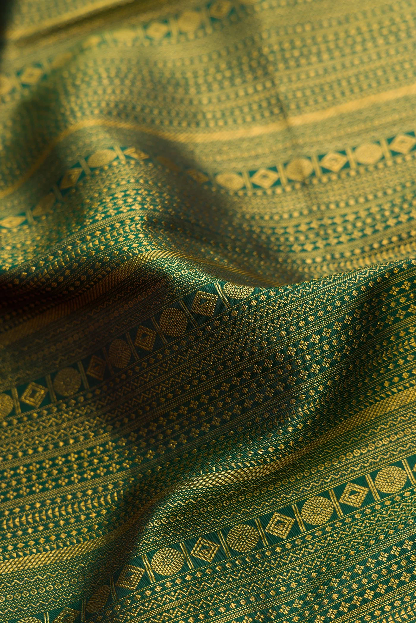 Bottle Green Kanjivaram Silk Saree - Image 2